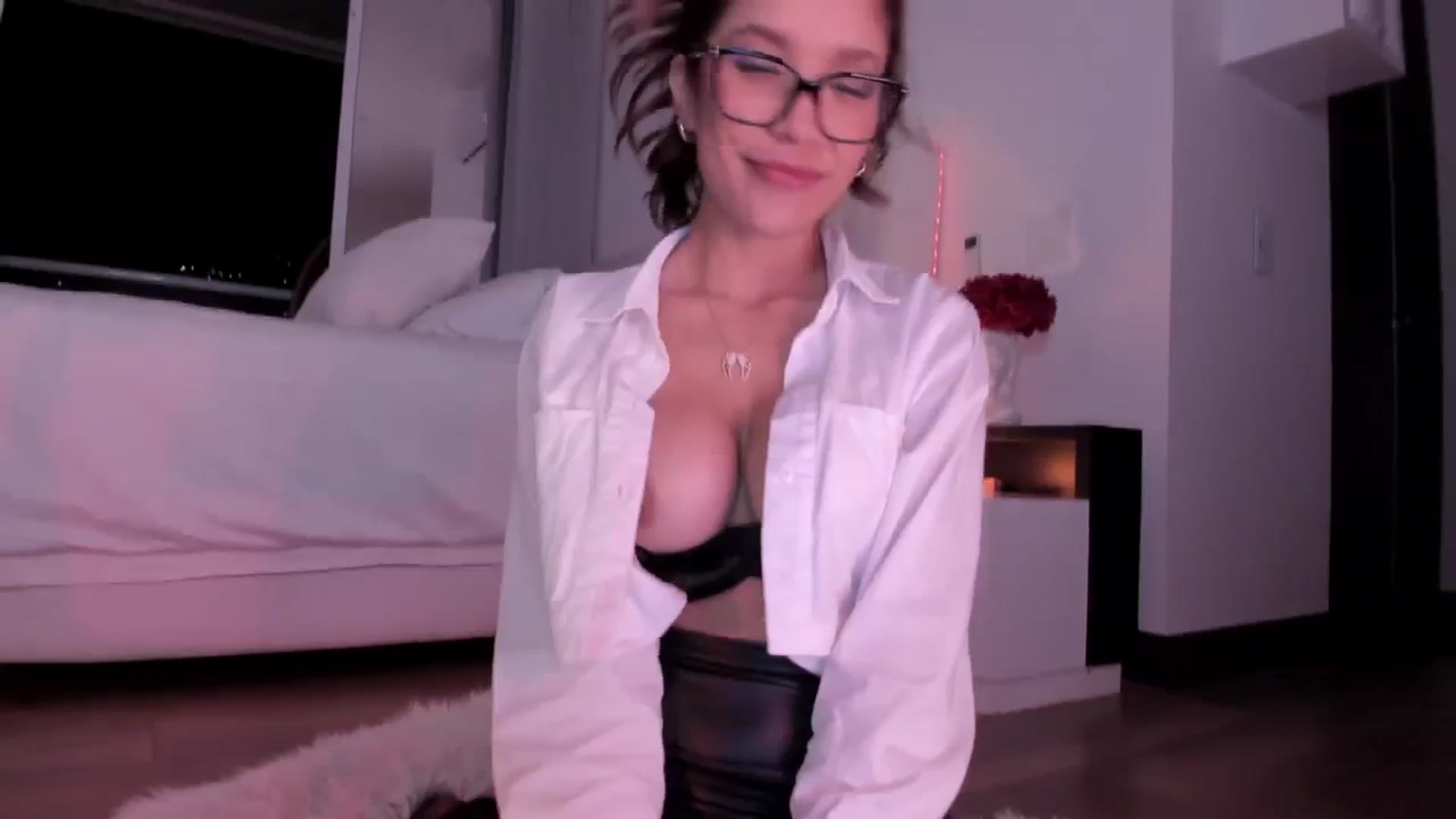 Gallery image thumbnail from Lore_23's myfreecams stream on, 11/25/2023, 07:59 image 18 of 20