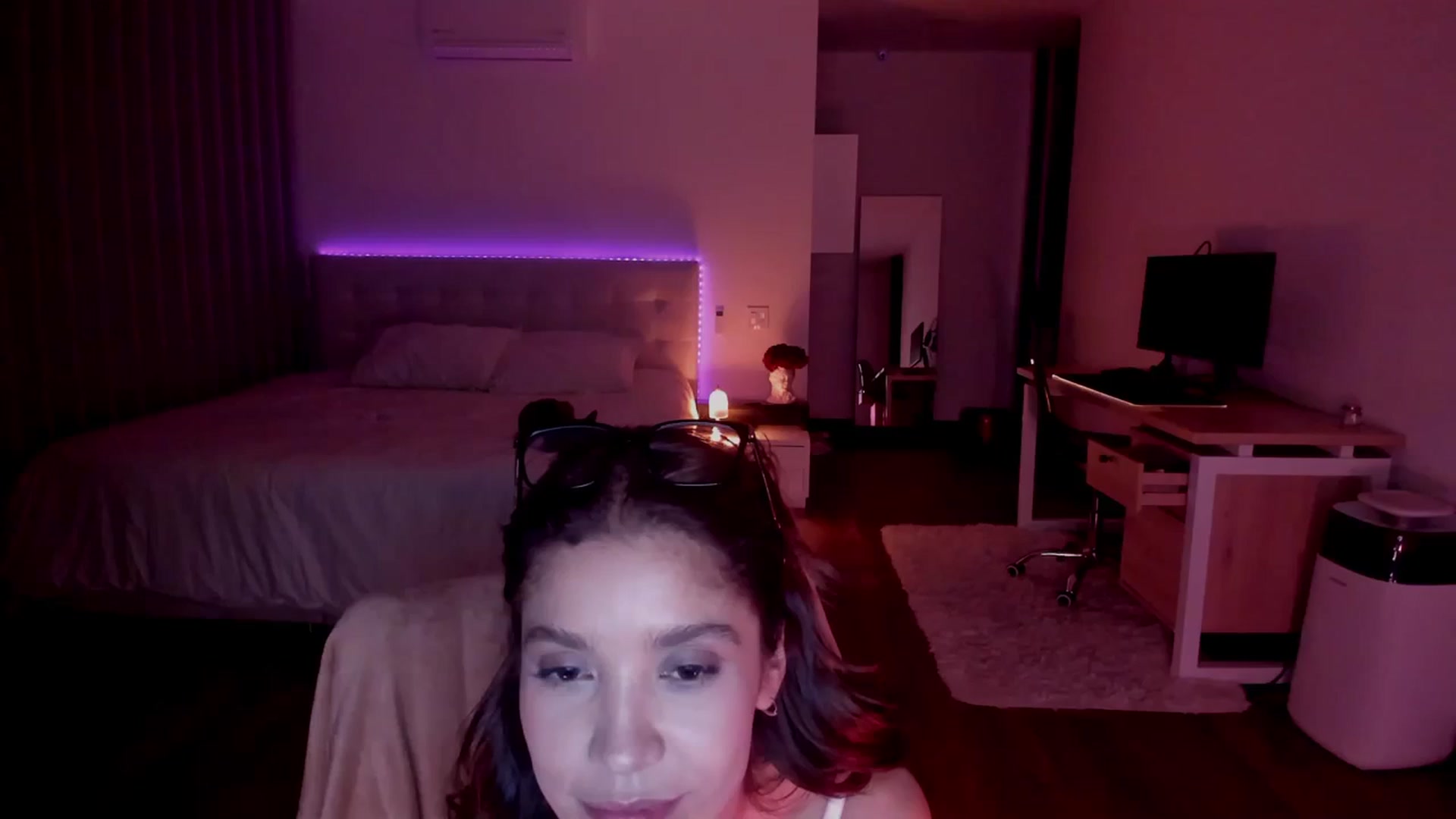Gallery image thumbnail from Lore_23's myfreecams stream on, 12/15/2023, 08:26 image 9 of 20