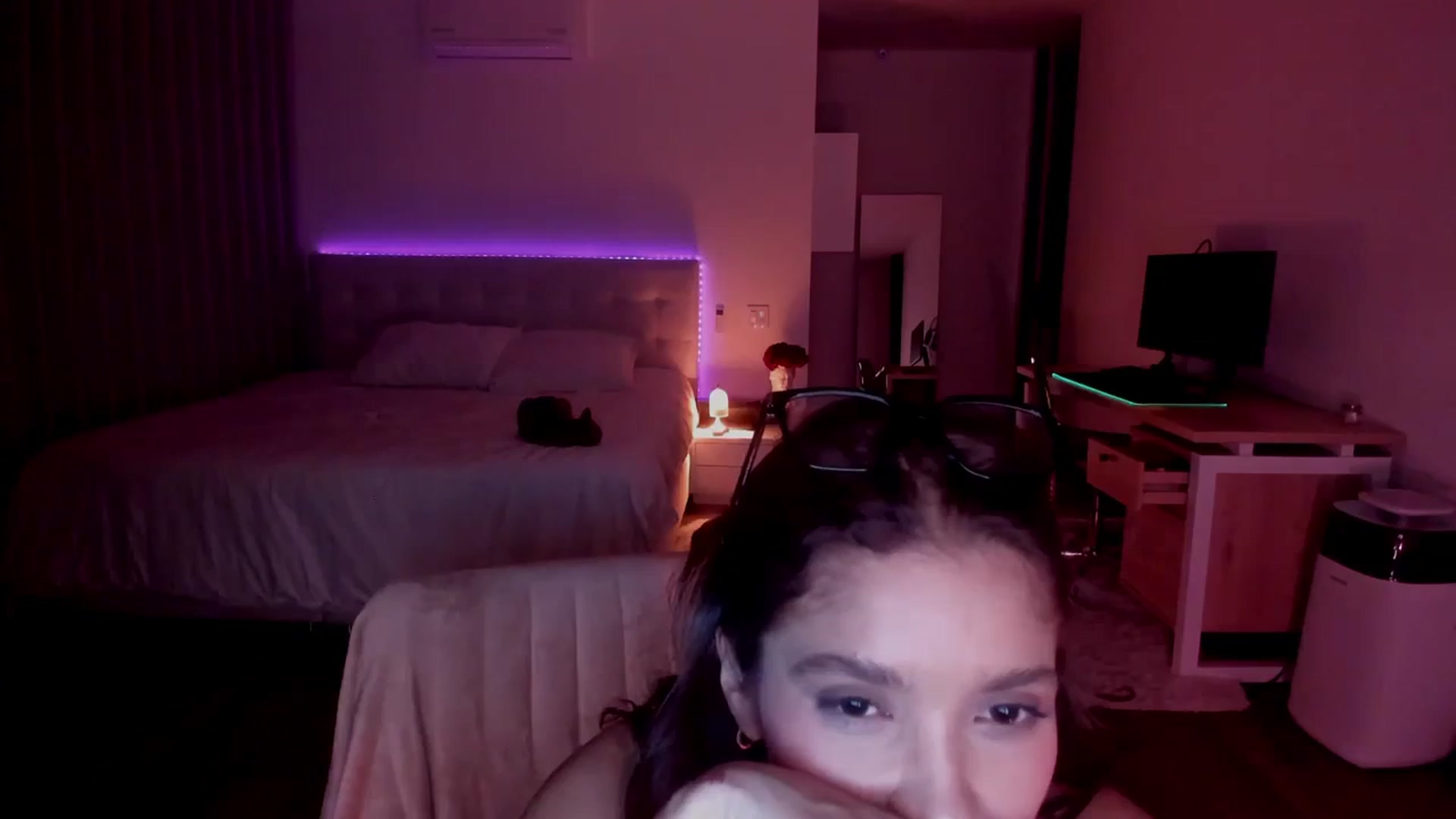 Gallery image thumbnail from Lore_23's myfreecams stream on, 12/15/2023, 08:26 image 8 of 20