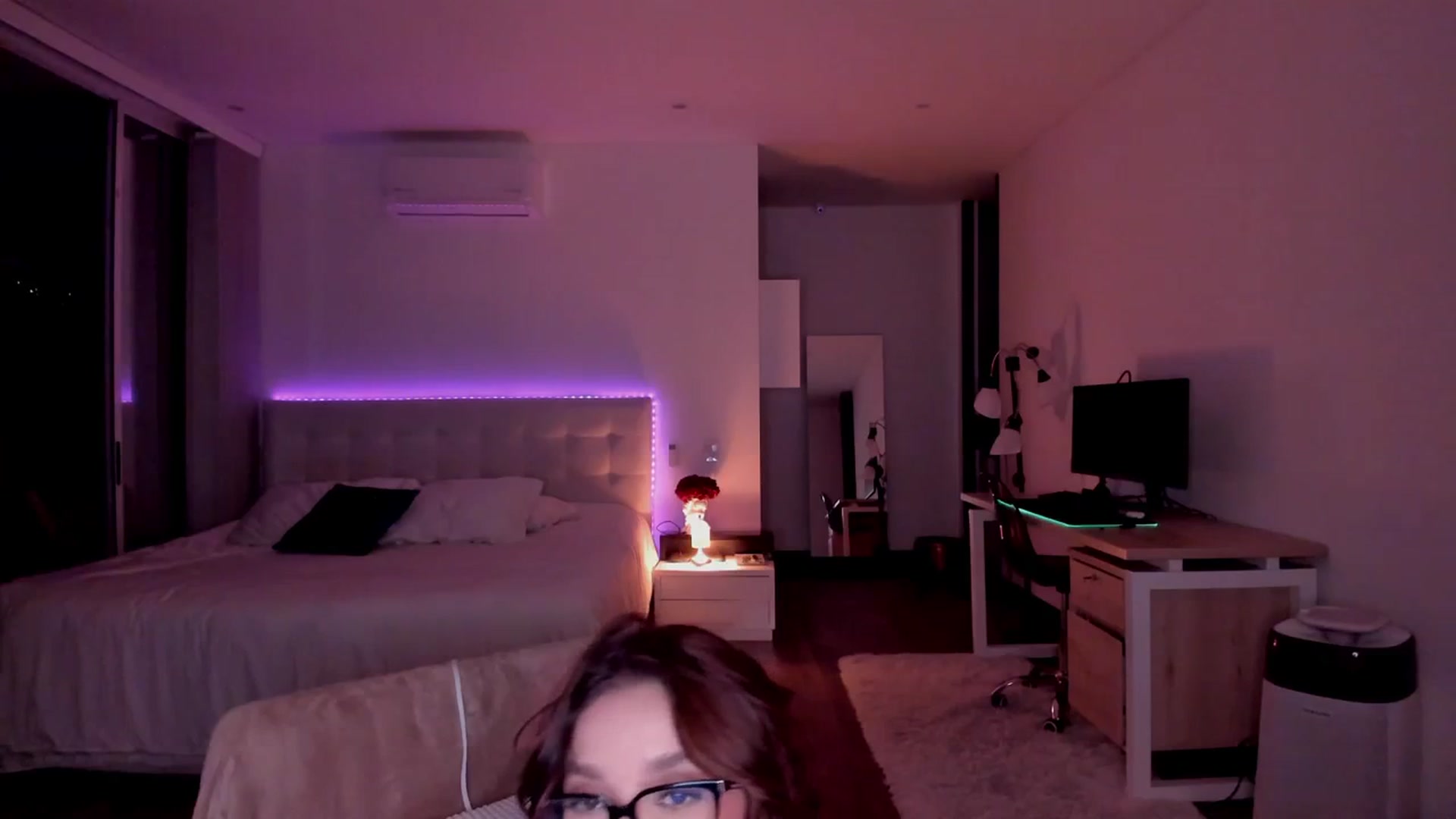 Gallery image thumbnail from Lore_23's myfreecams stream on, 12/16/2023, 05:21 image 14 of 20