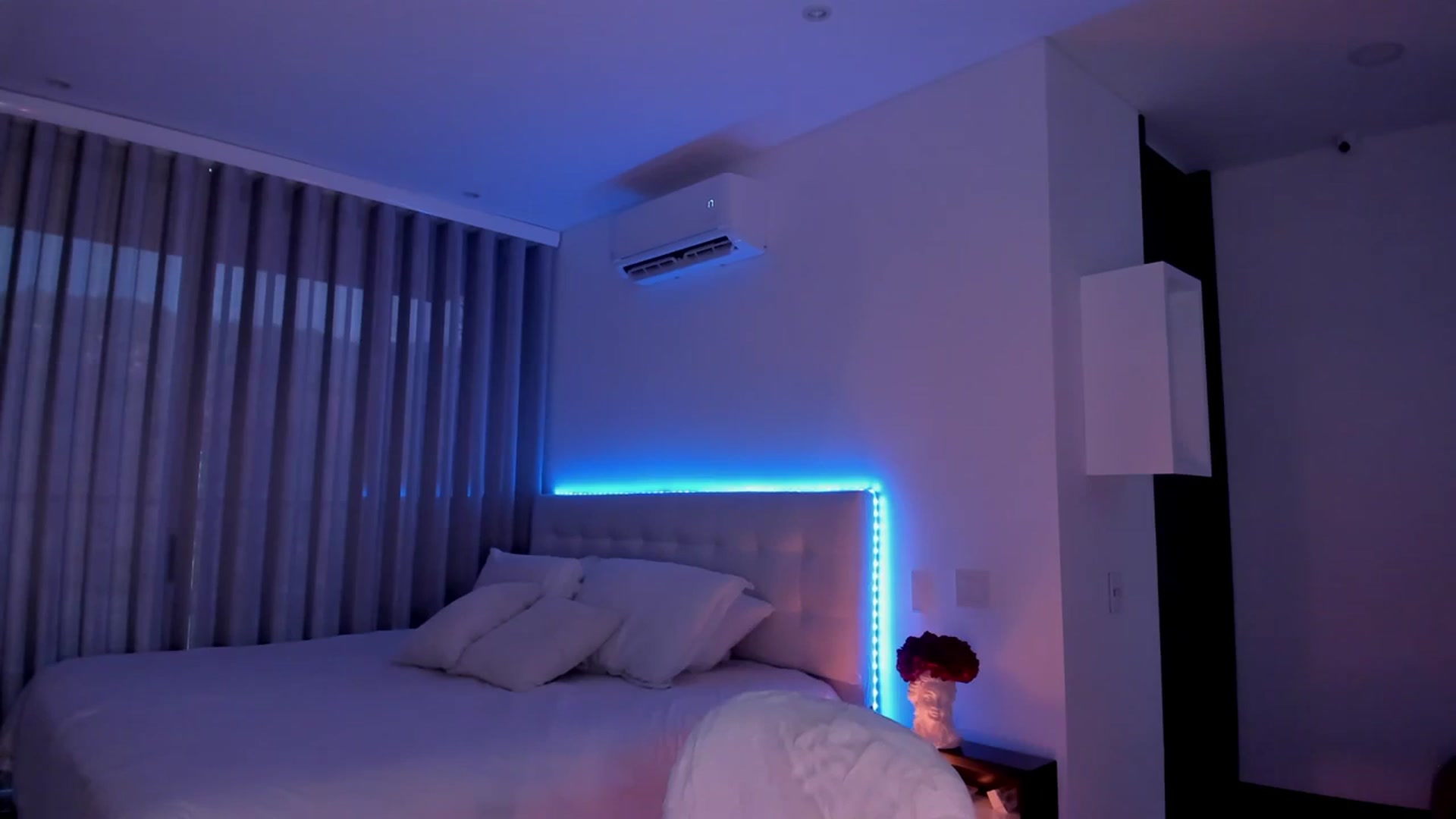 Gallery image thumbnail from Lore_23's myfreecams stream on, 01/22/2024, 16:23 image 17 of 20