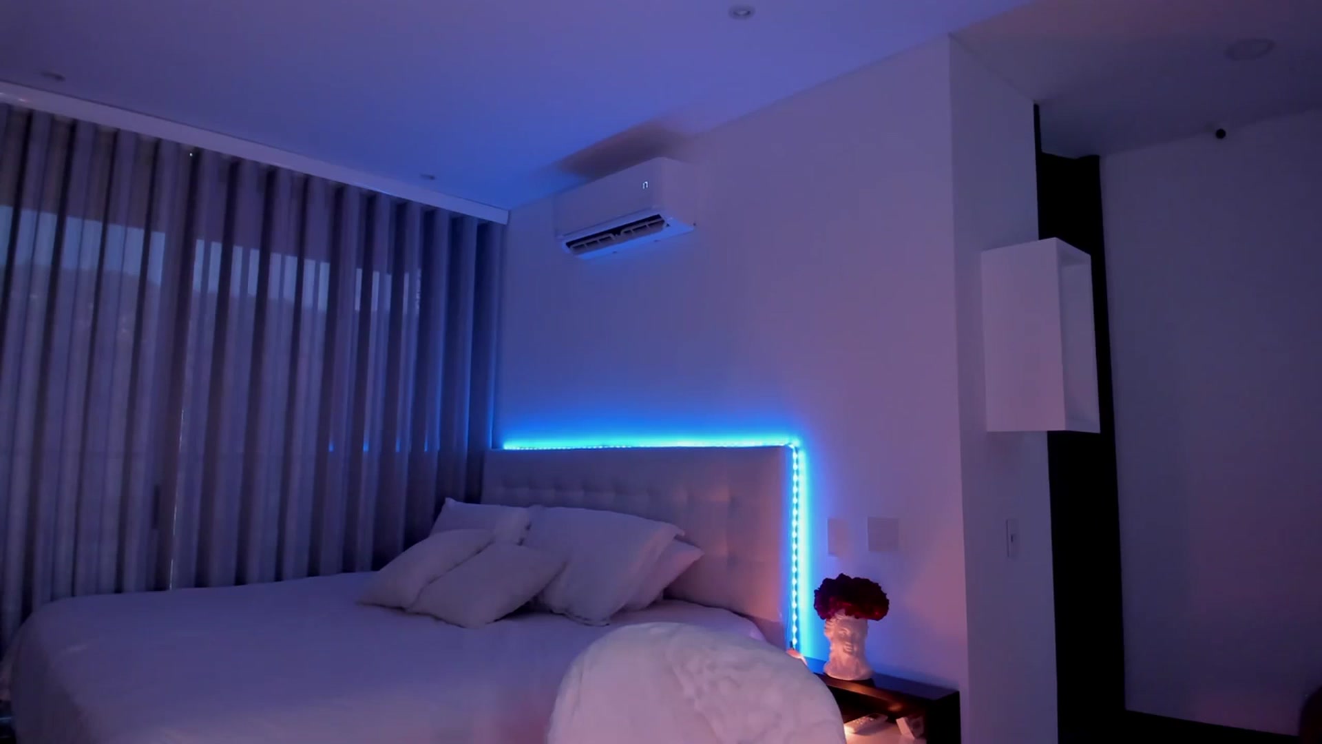 Gallery image thumbnail from Lore_23's myfreecams stream on, 01/22/2024, 16:23 image 18 of 20