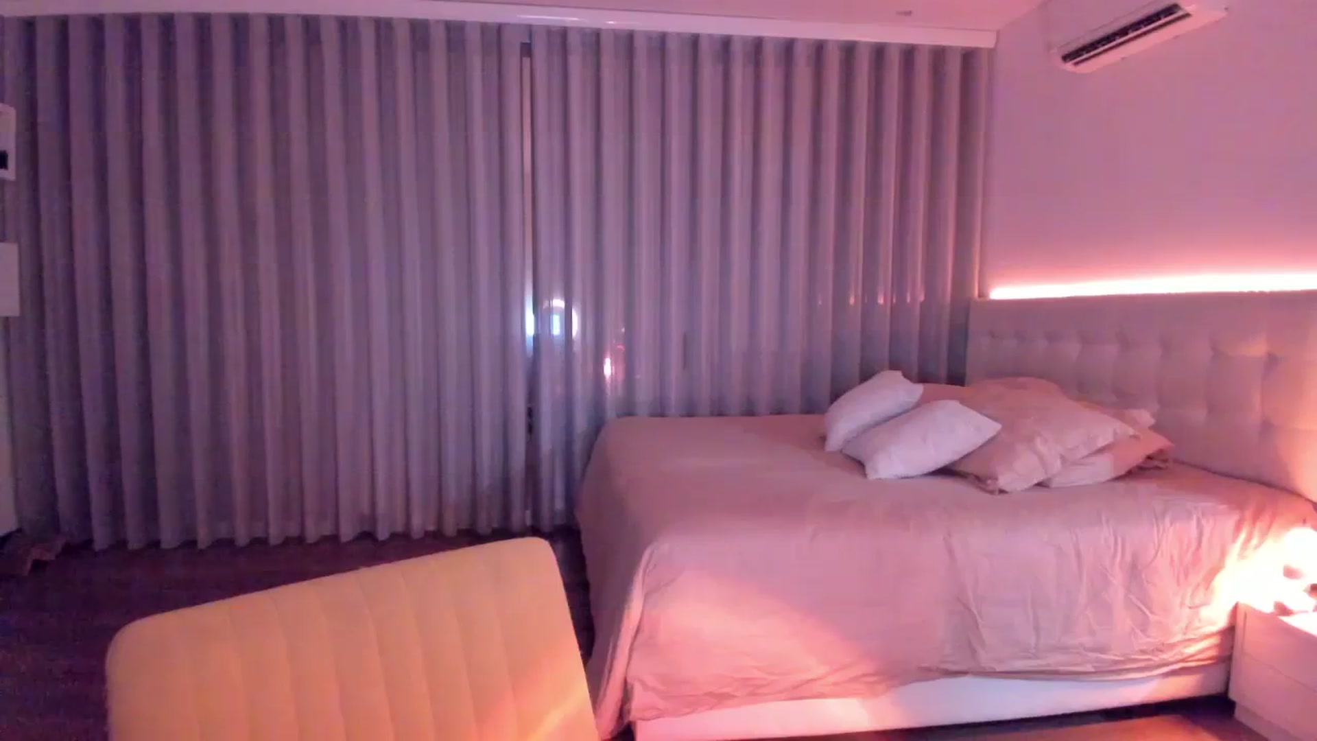 Gallery image thumbnail from Lore_23's myfreecams stream on, 01/30/2024, 02:38 image 18 of 20