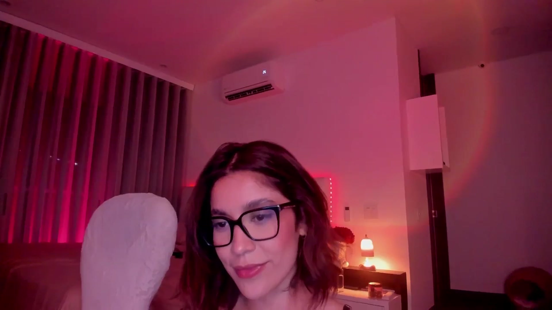 Gallery image thumbnail from Lore_23's myfreecams stream on, 02/07/2024, 08:10 image 4 of 20