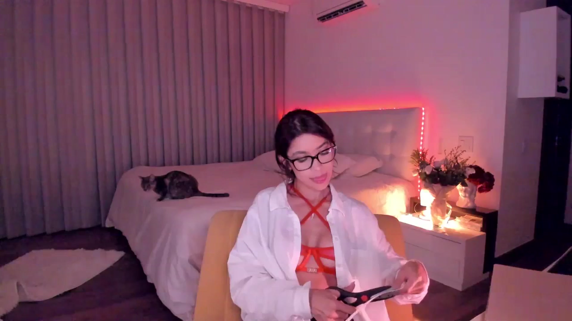 Gallery image thumbnail from Lore_23's myfreecams stream on, 02/15/2024, 06:45 image 4 of 20