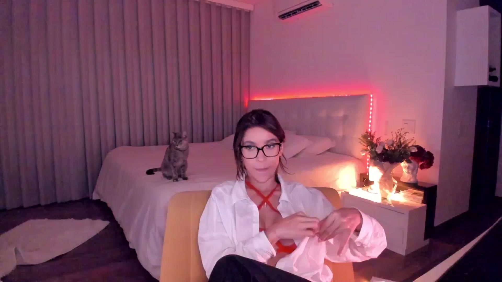 Gallery image thumbnail from Lore_23's myfreecams stream on, 02/15/2024, 06:45 image 1 of 20