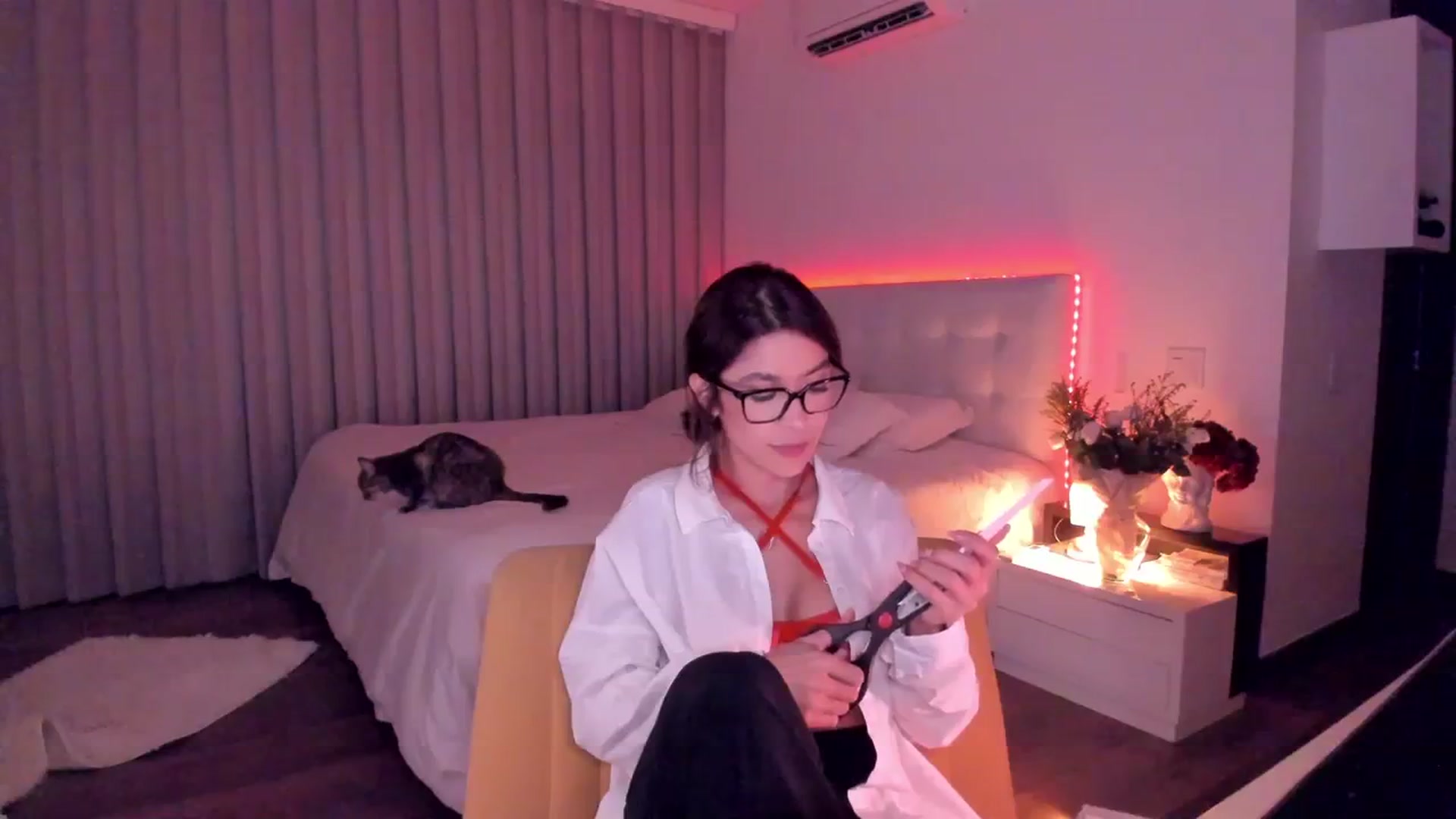 Gallery image thumbnail from Lore_23's myfreecams stream on, 02/15/2024, 06:45 image 3 of 20