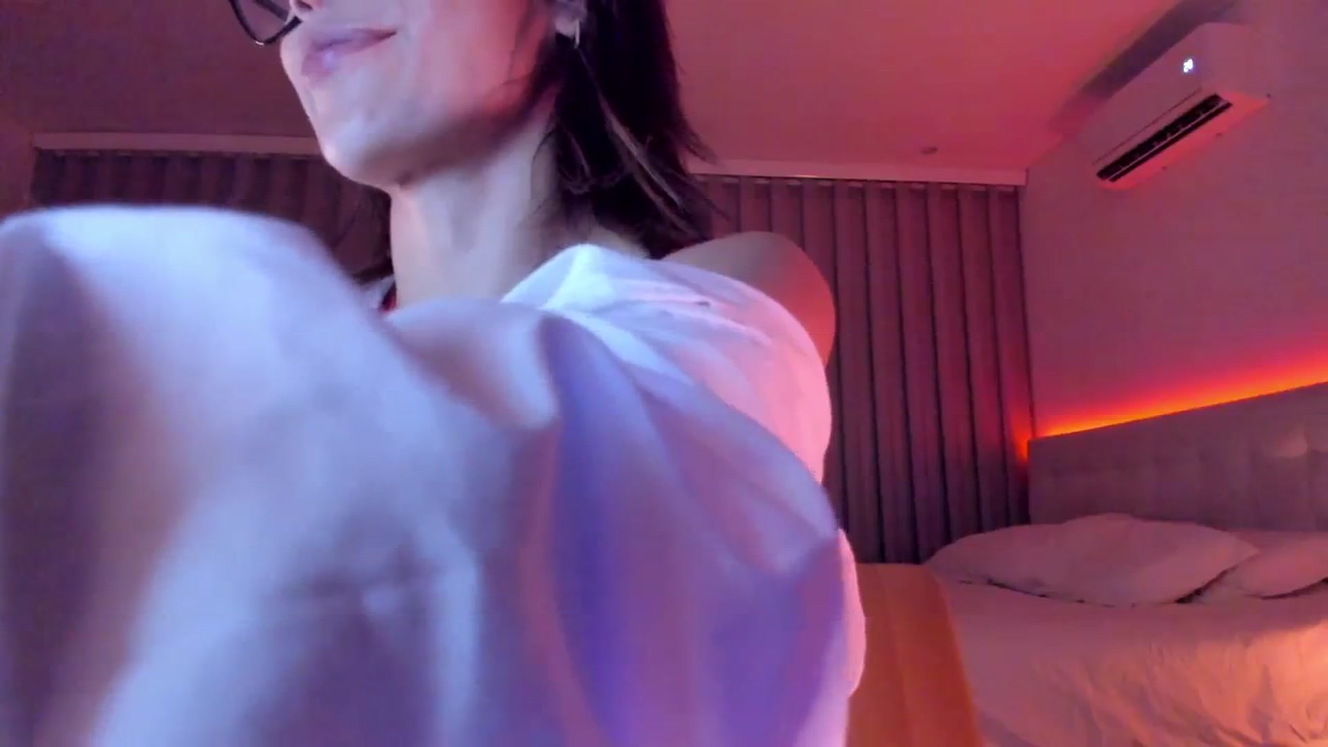 Gallery image thumbnail from Lore_23's myfreecams stream on, 02/15/2024, 07:30 image 3 of 20