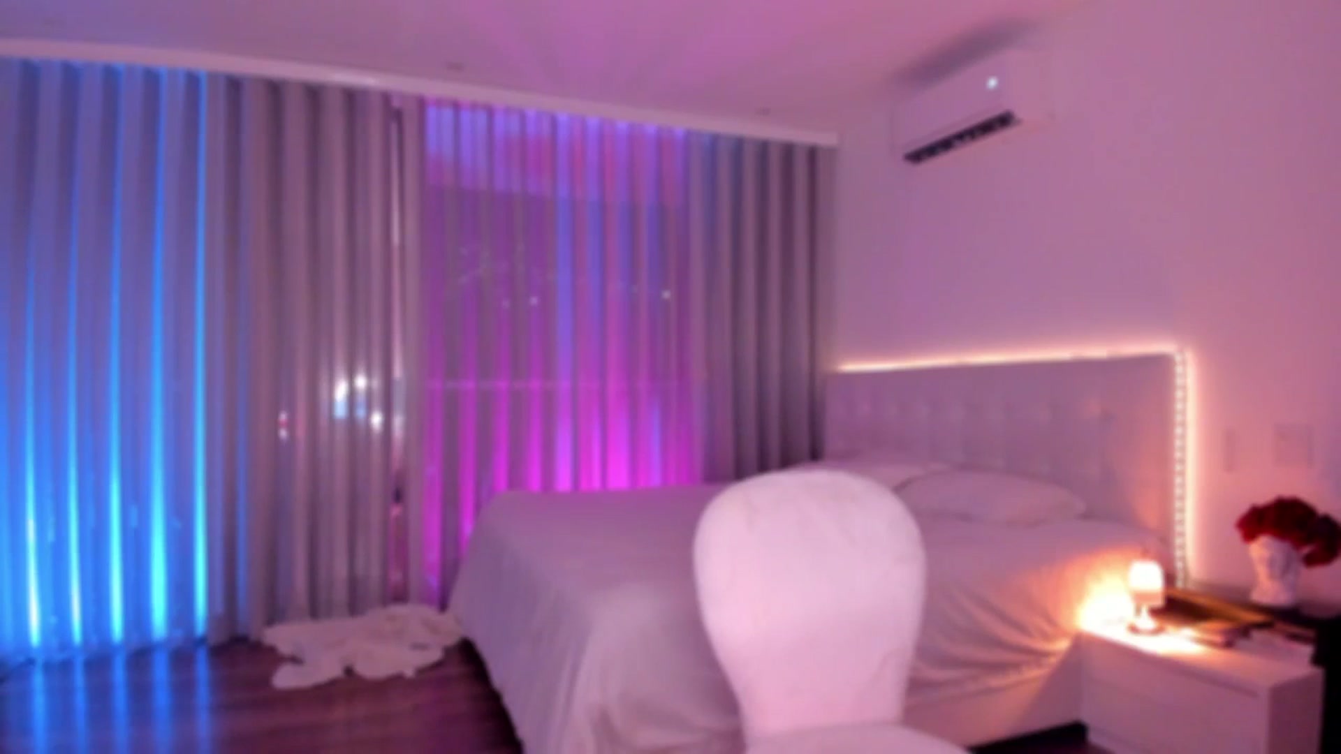 Gallery image thumbnail from Lore_23's myfreecams stream on, 02/17/2024, 07:15 image 14 of 20