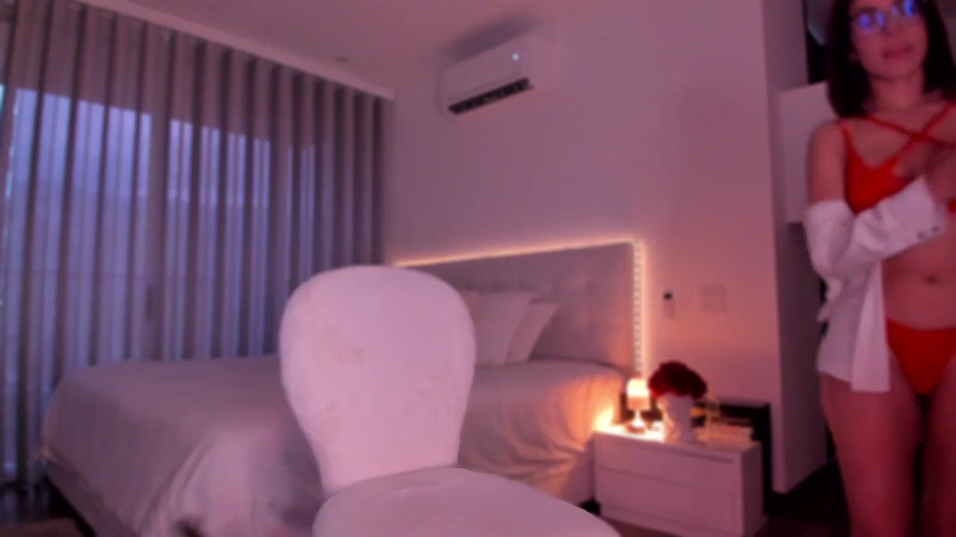 Gallery image thumbnail from Lore_23's myfreecams stream on, 02/19/2024, 18:26 image 6 of 20