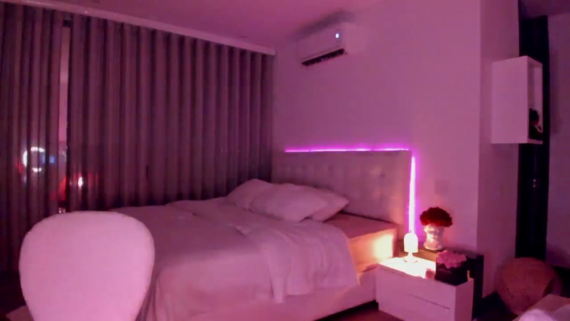 Gallery image thumbnail from Lore_23's myfreecams stream on, 03/09/2024, 05:26 image 4 of 20