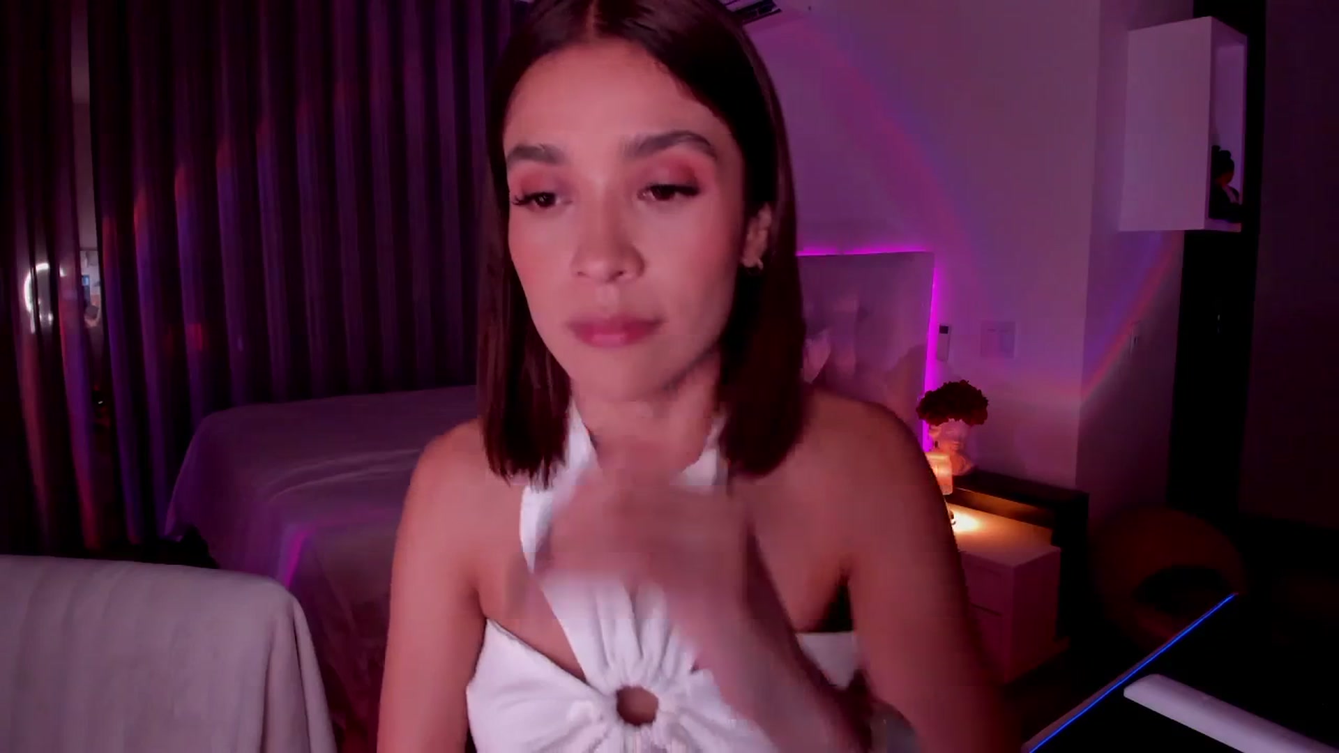 Gallery image thumbnail from Lore_23's myfreecams stream on, 03/12/2024, 05:30 image 8 of 20