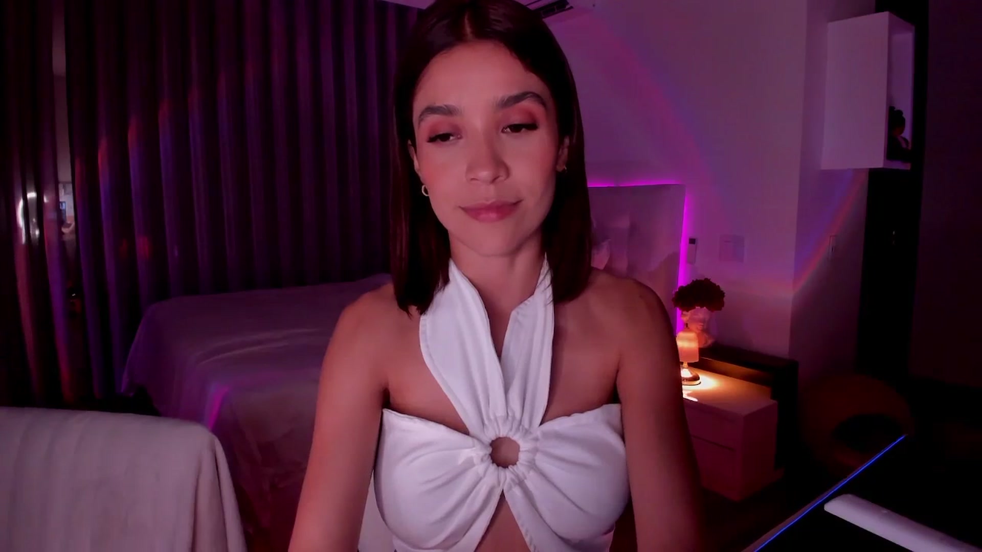 Gallery image thumbnail from Lore_23's myfreecams stream on, 03/12/2024, 05:30 image 10 of 20