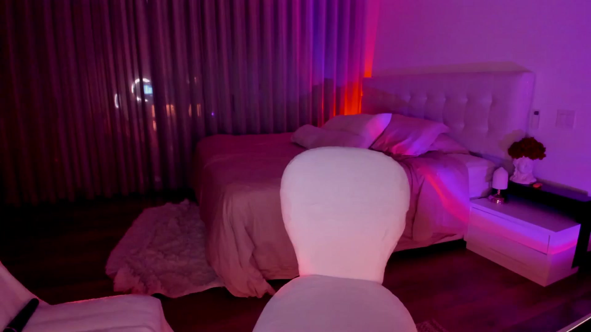 Gallery image thumbnail from Lore_23's myfreecams stream on, 03/22/2024, 11:16 image 15 of 20