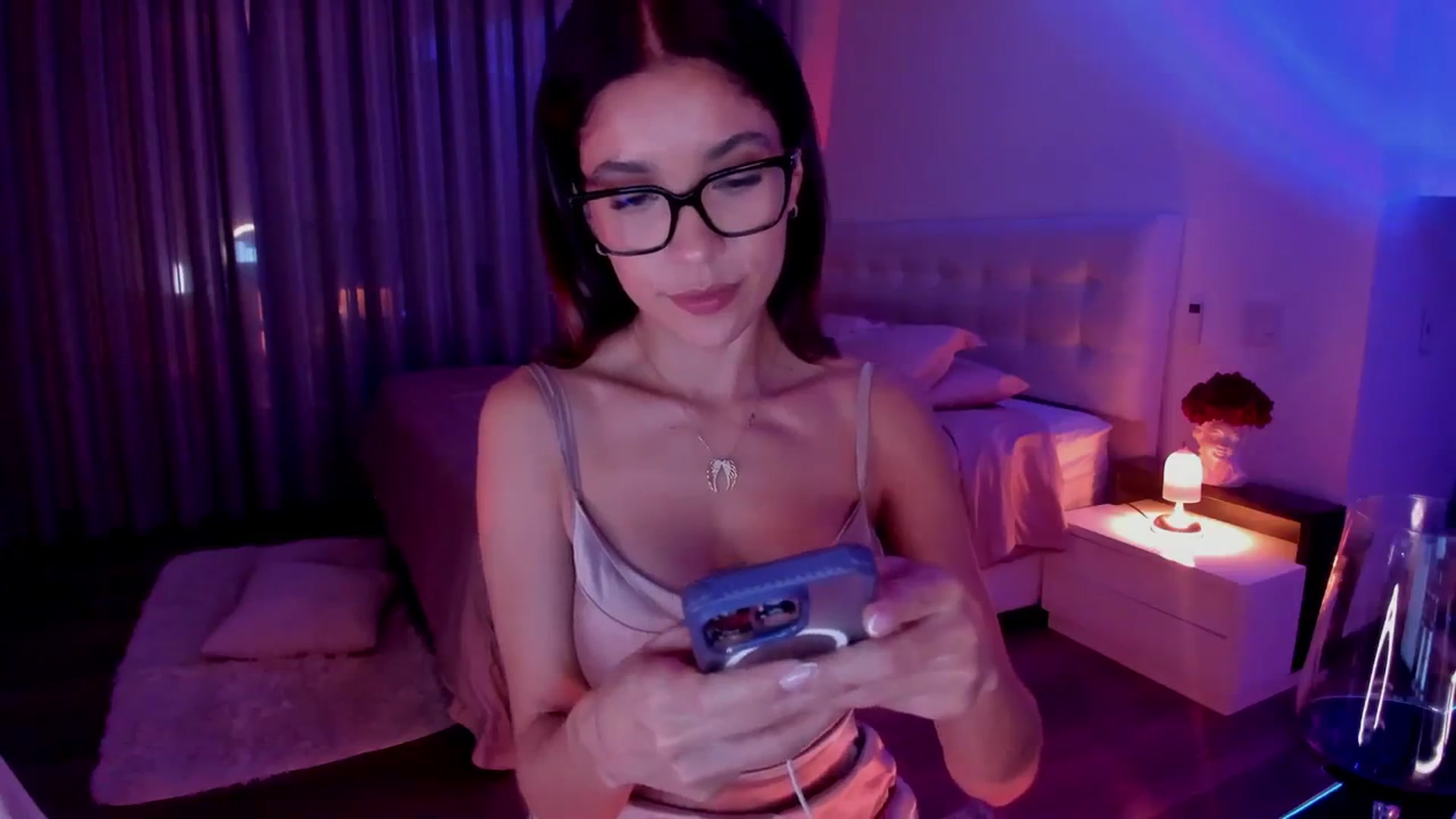 Gallery image thumbnail from Lore_23's myfreecams stream on, 03/23/2024, 10:04 image 5 of 20