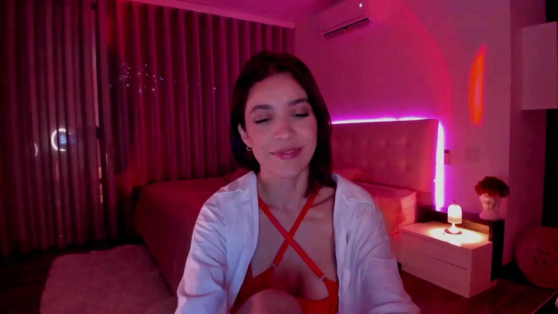 Gallery image thumbnail from Lore_23's myfreecams stream on, 04/01/2024, 05:14 image 17 of 20