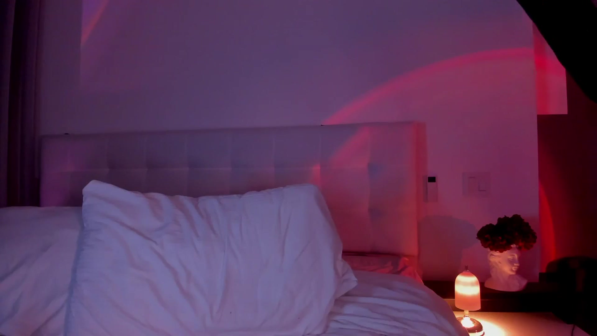 Gallery image thumbnail from Lore_23's myfreecams stream on, 04/08/2024, 23:51 image 9 of 20