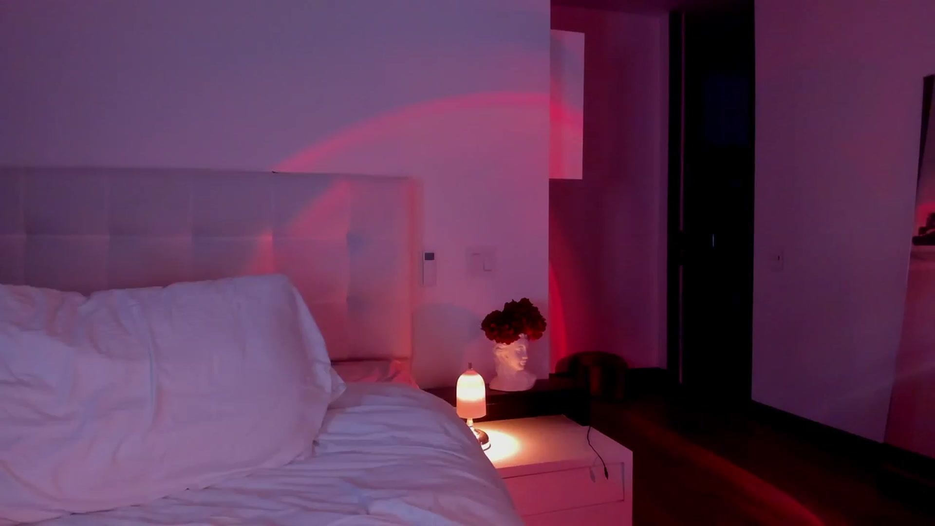 Gallery image thumbnail from Lore_23's myfreecams stream on, 04/08/2024, 23:51 image 16 of 20
