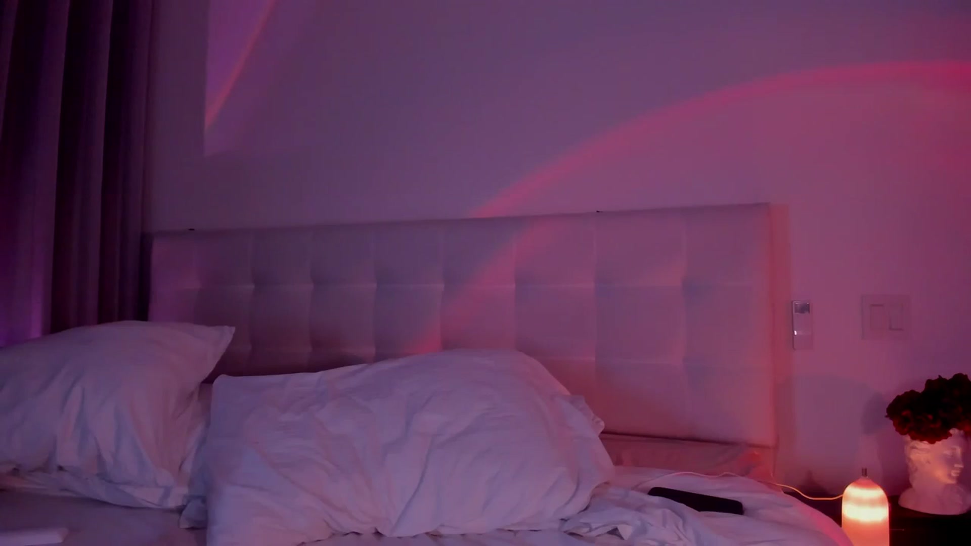 Gallery image thumbnail from Lore_23's myfreecams stream on, 04/09/2024, 03:34 image 18 of 20