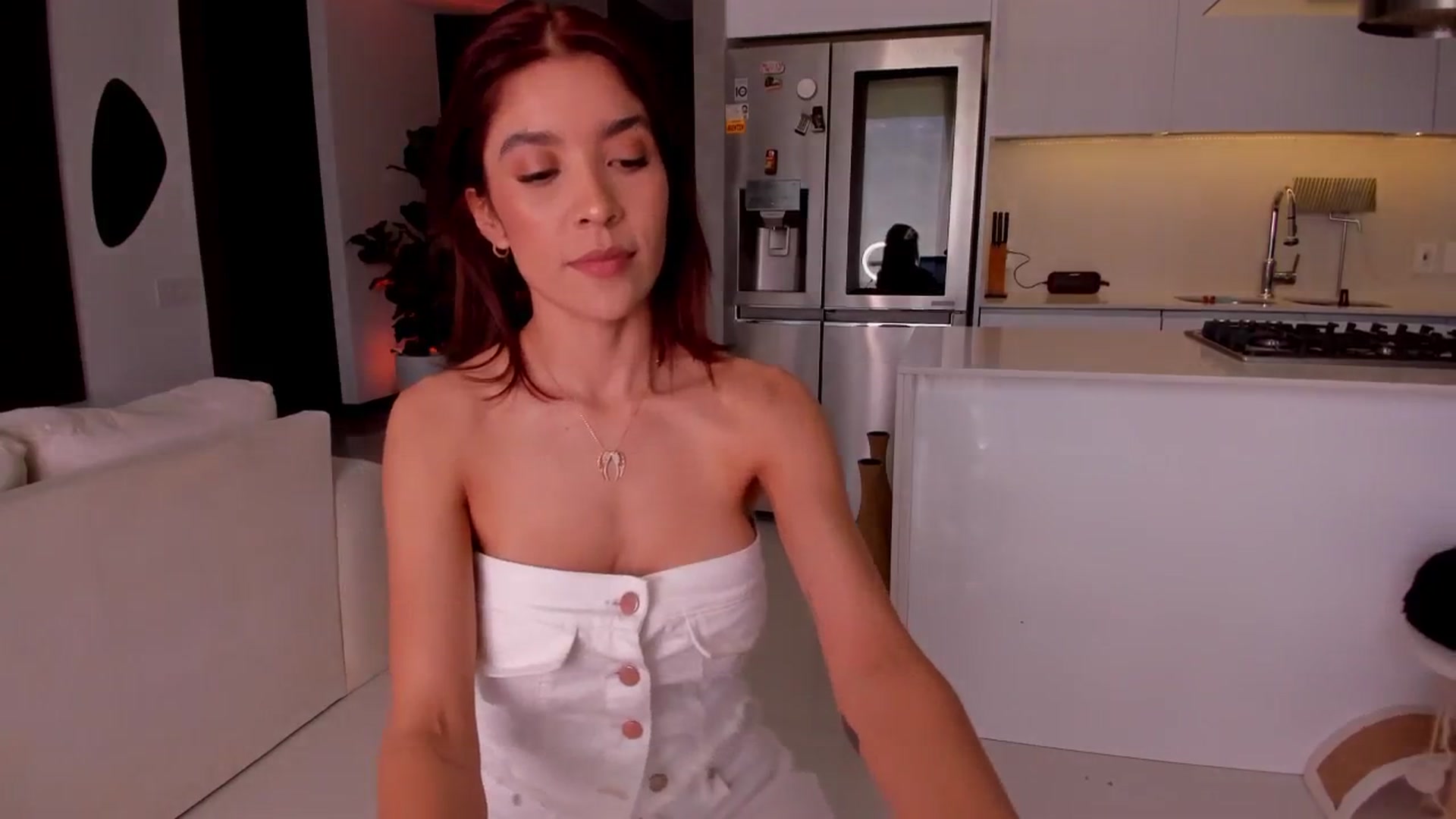 Gallery image thumbnail from Lore_23's myfreecams stream on, 04/10/2024, 18:12 image 6 of 20