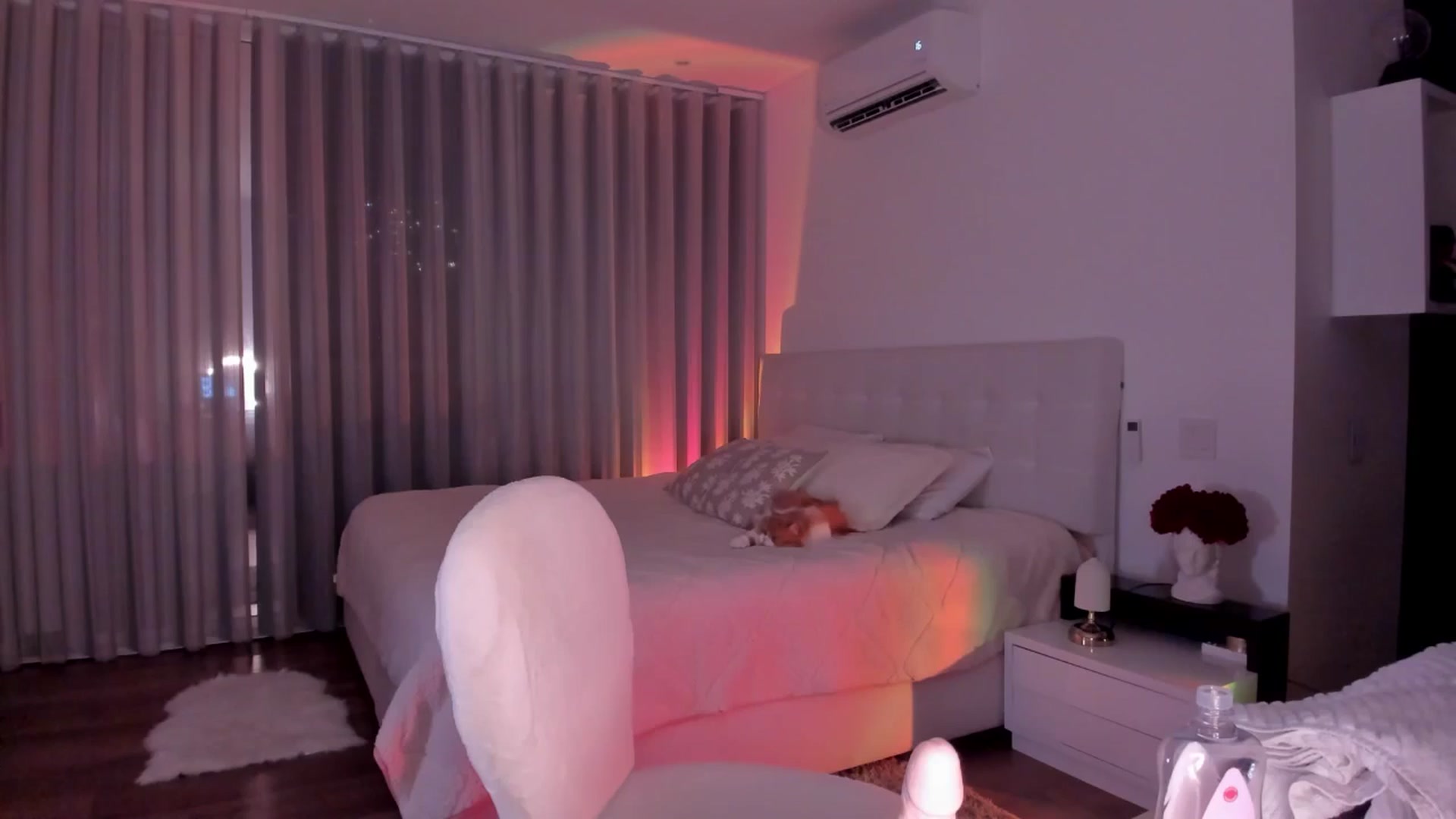 Gallery image thumbnail from Lore_23's myfreecams stream on, 08/16/2024, 04:31 image 9 of 20