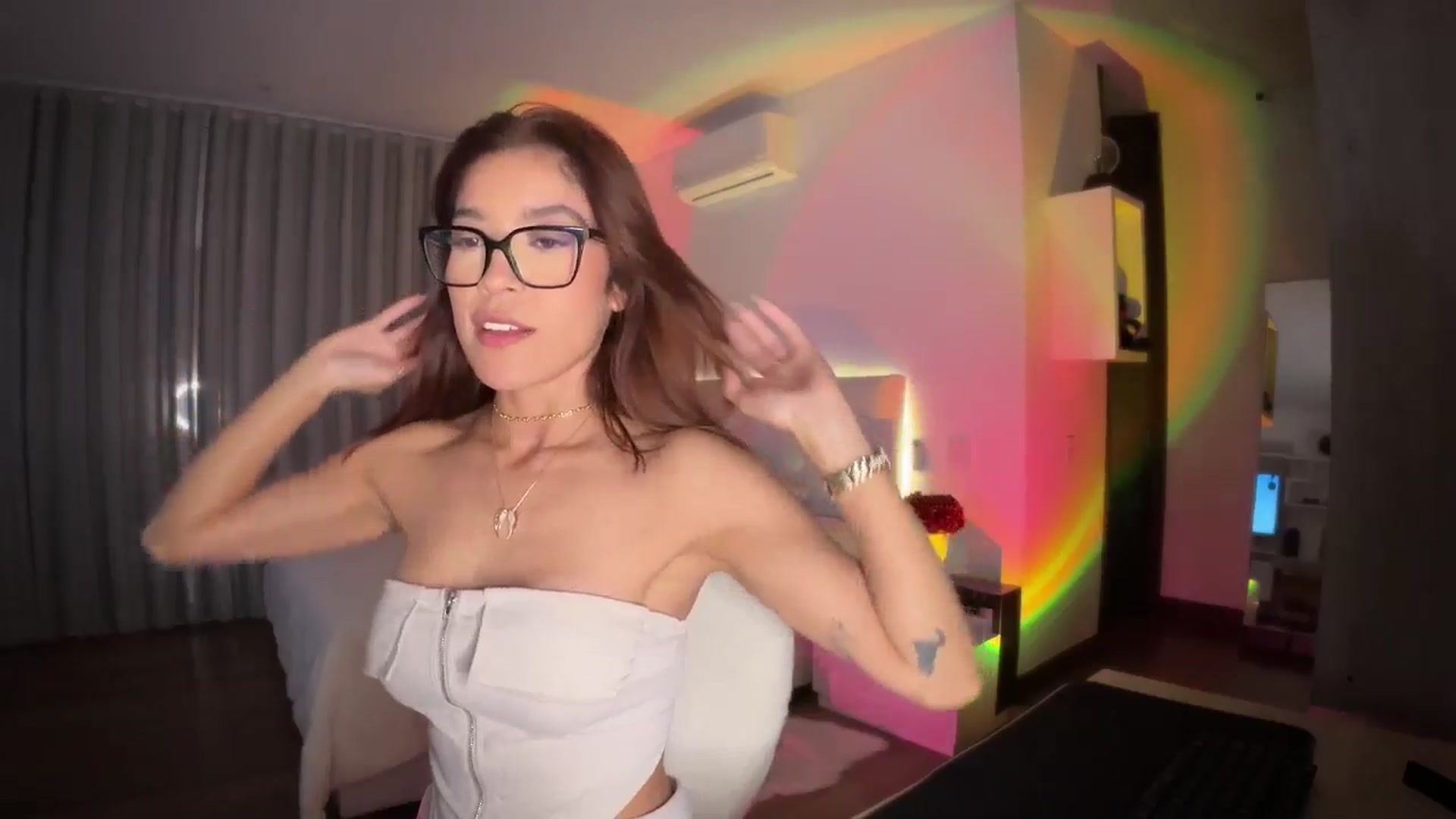 Gallery image thumbnail from Lore_23's myfreecams stream on, 09/03/2024, 03:48 image 14 of 20