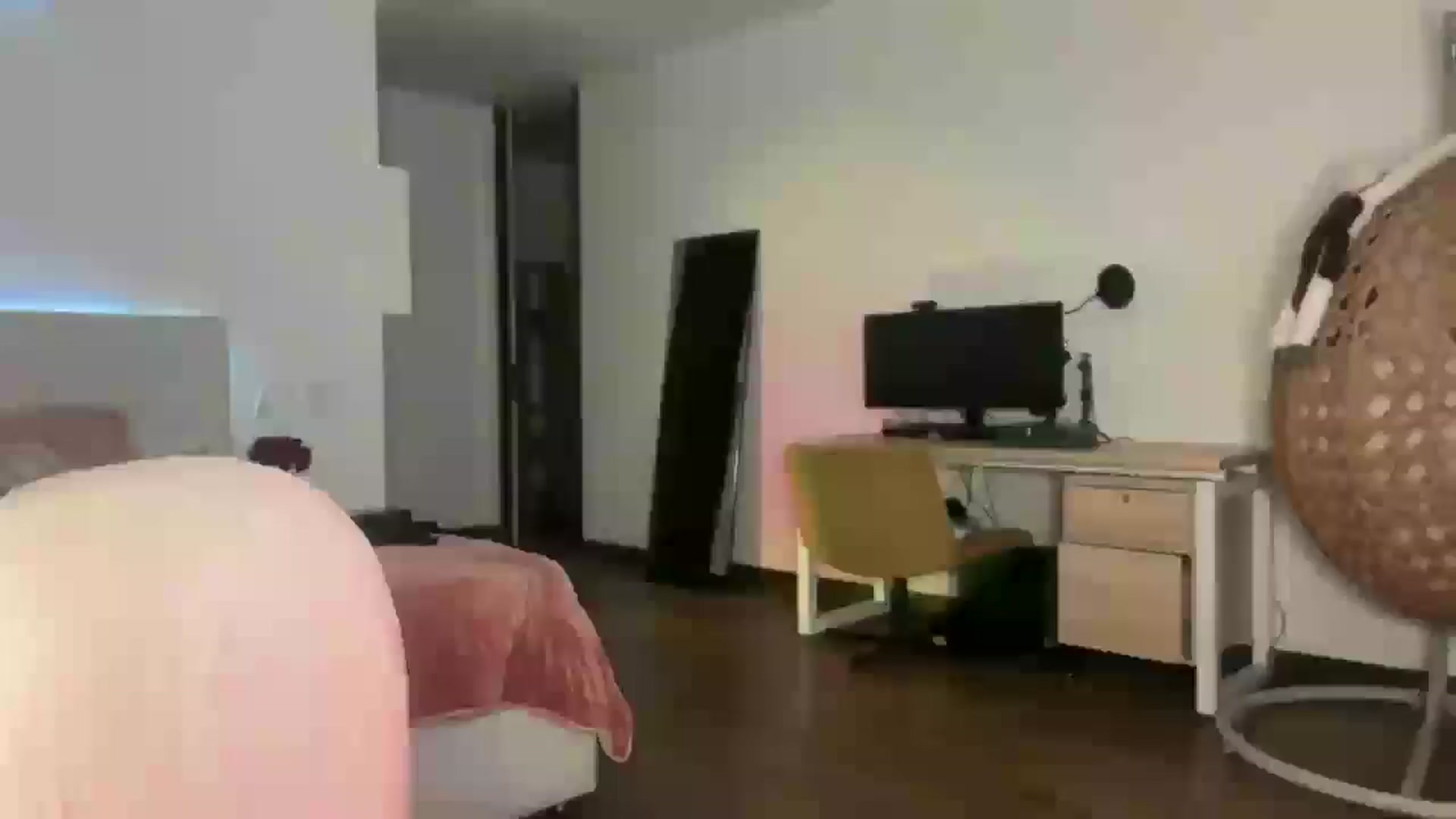 Gallery image thumbnail from Lore_23's myfreecams stream on, 11/03/2024, 06:42 image 4 of 20