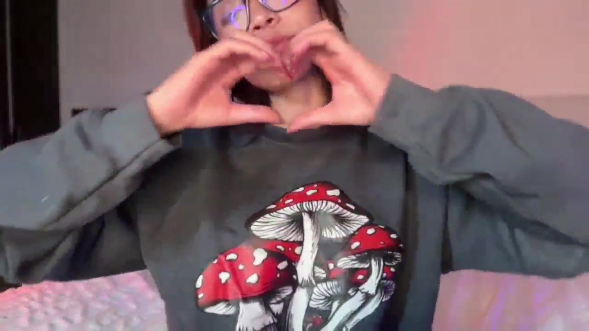 Gallery image thumbnail from Lore_23's myfreecams stream on, 03/22/2025, 11:31 image 16 of 20