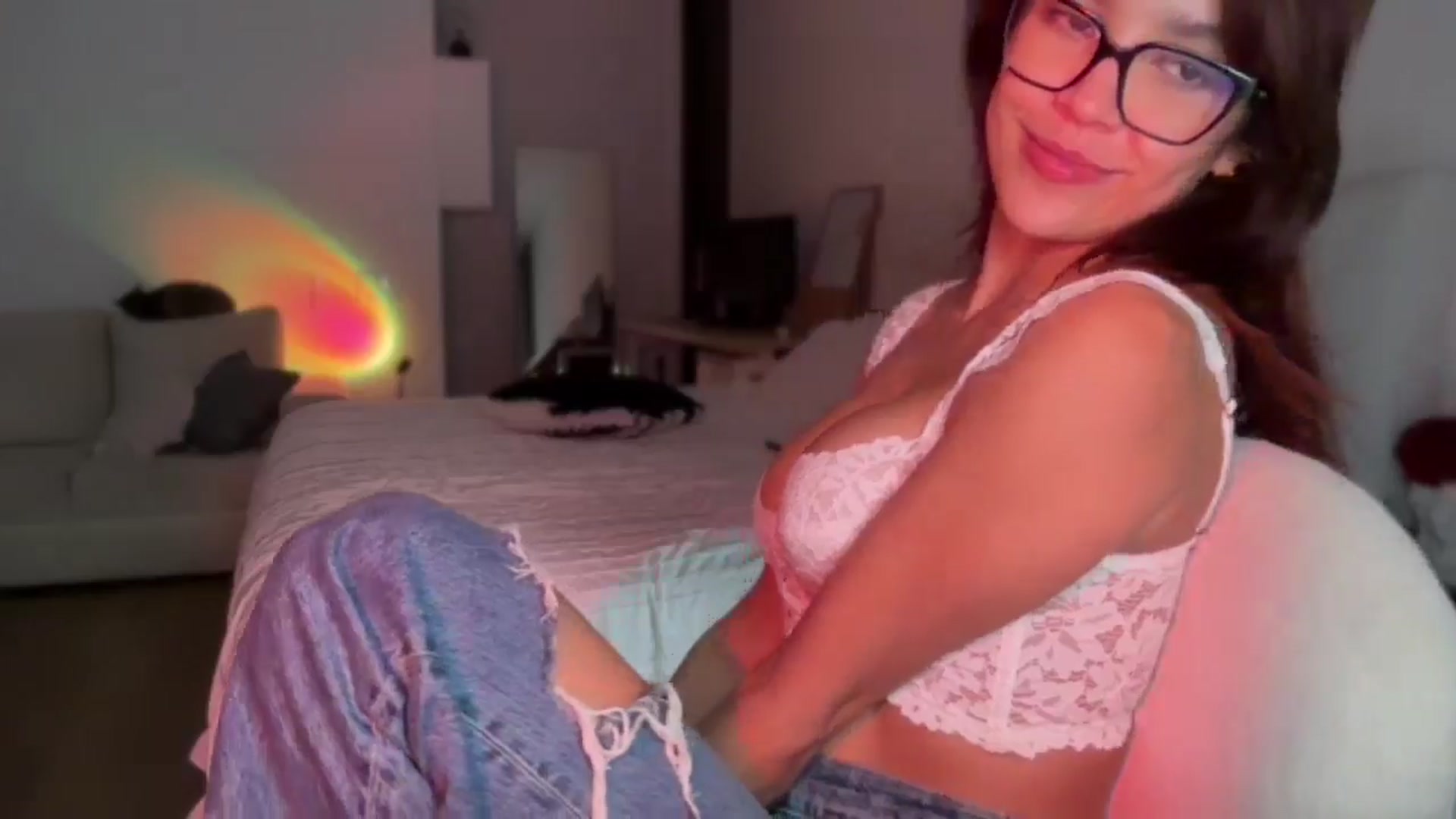 Gallery image thumbnail from Lore_23's myfreecams stream on, 04/06/2025, 05:21 image 18 of 20