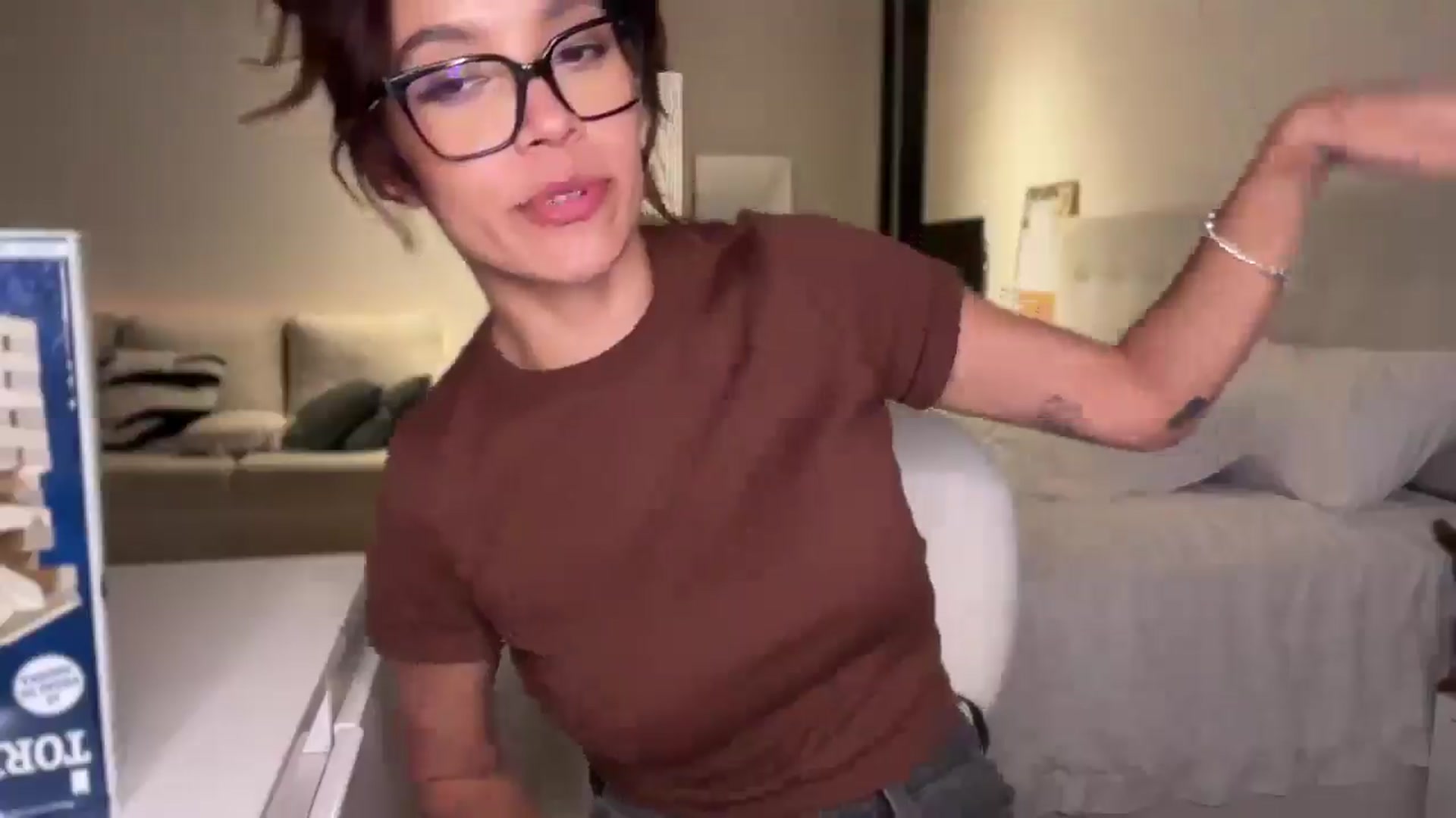 Gallery image thumbnail from Lore_23's myfreecams stream on, 05/27/2025, 06:38 image 20 of 20