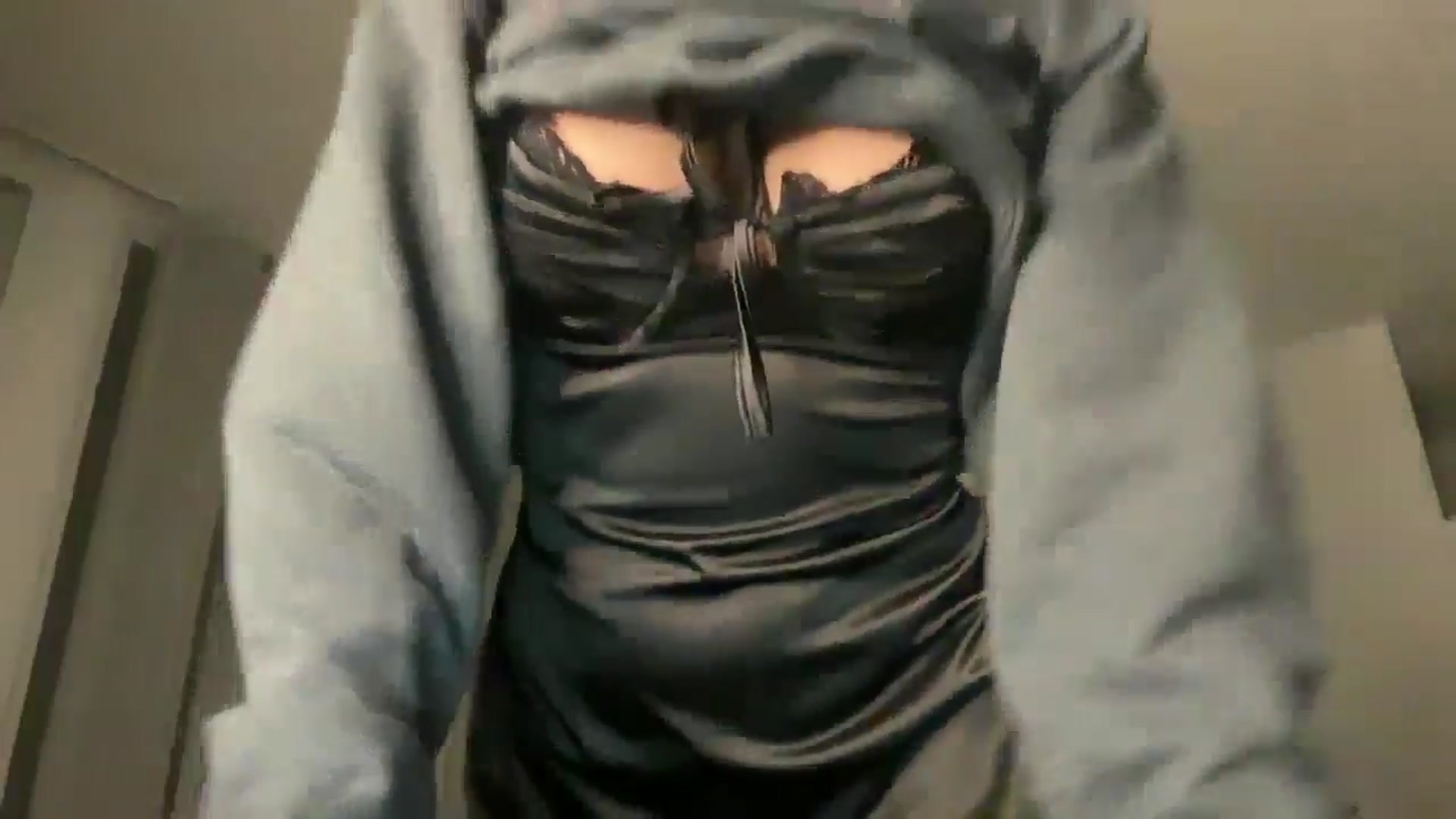 Gallery image thumbnail from Lore_23's myfreecams stream on, 06/03/2025, 07:04 image 3 of 20
