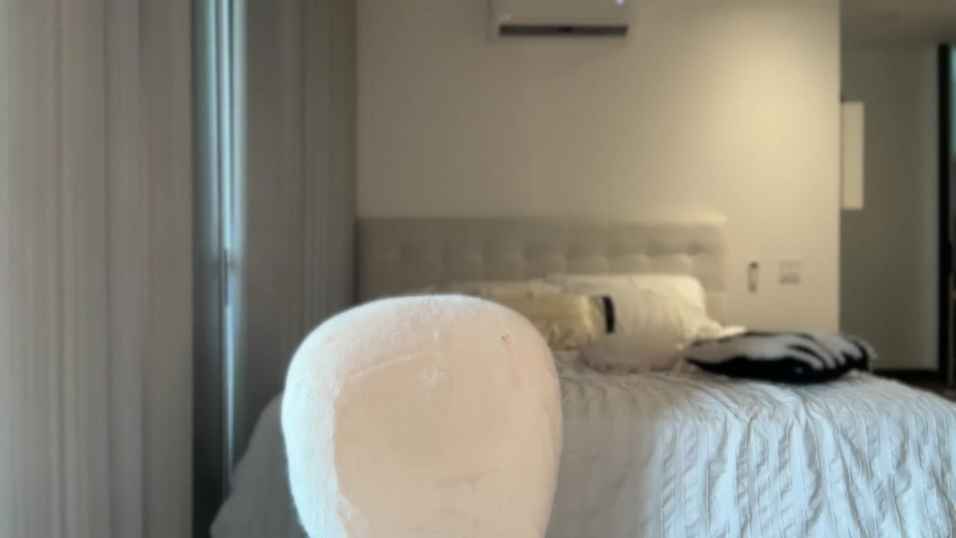 Gallery image thumbnail from Lore_23's myfreecams stream on, 09/23/2025, 18:40 image 18 of 20