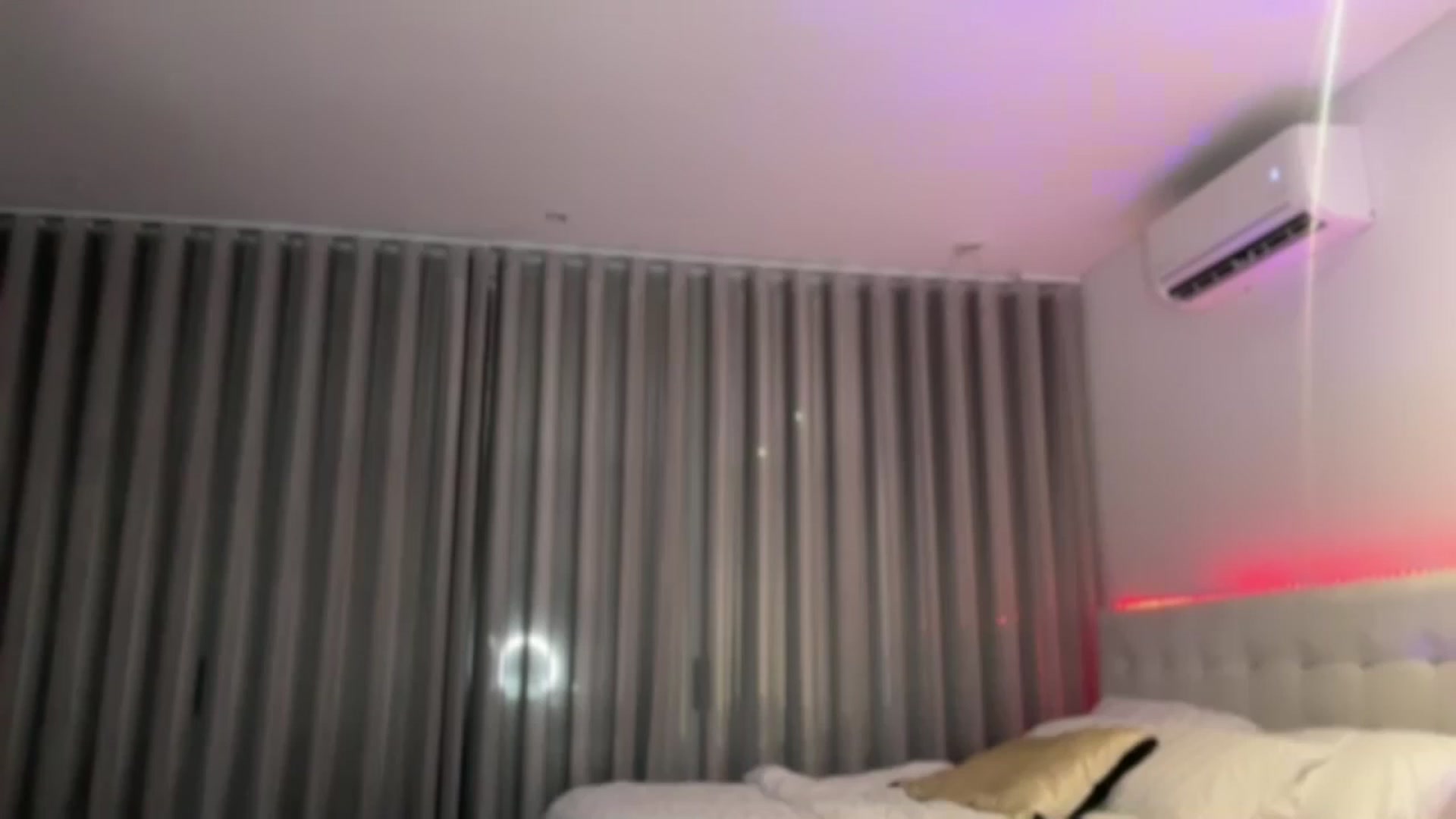 Gallery image thumbnail from Lore_23's myfreecams stream on, 04/29/2026, 01:11 image 8 of 20