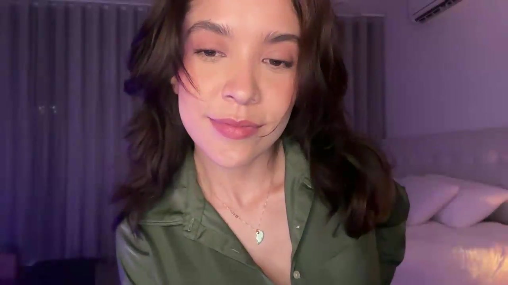 Gallery image thumbnail from Lore_23's myfreecams stream on, 05/15/2026, 04:08 image 19 of 20
