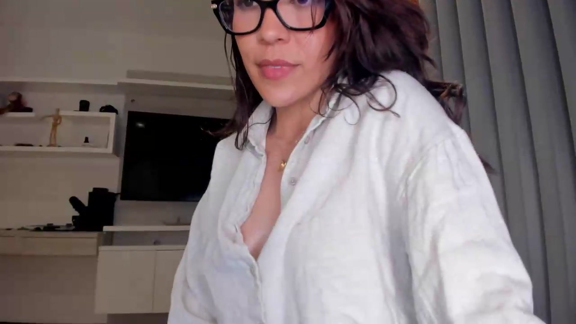 Gallery image thumbnail from Lore_23's myfreecams stream on, 07/03/2026, 05:33 image 3 of 20