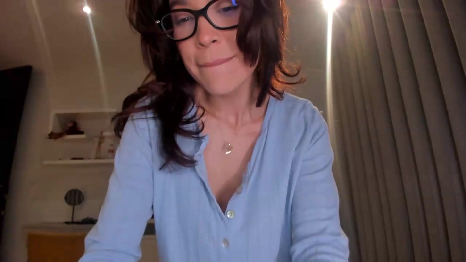 Gallery image thumbnail from Lore_23's myfreecams stream on, 07/06/2026, 05:28 image 7 of 20