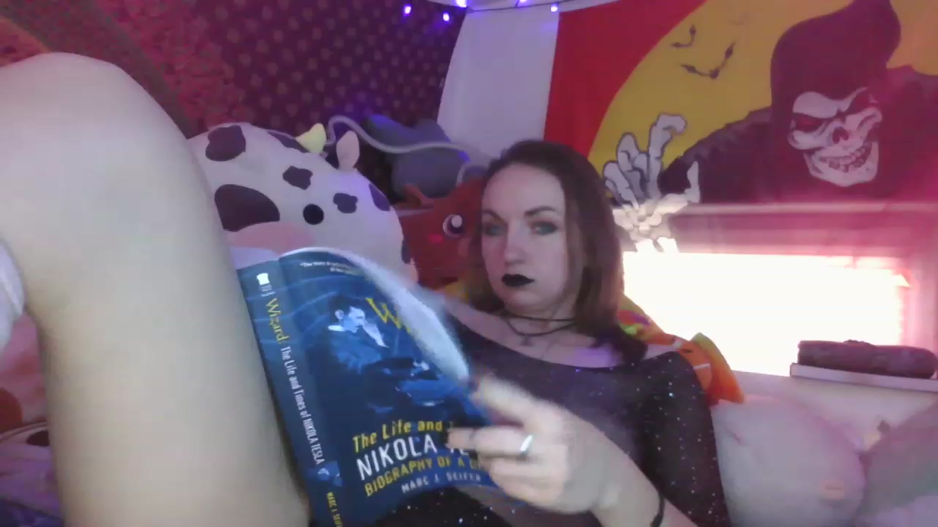 Gallery image thumbnail from Lorelei555's myfreecams stream on, 02/02/2023, 19:04 image 12 of 20