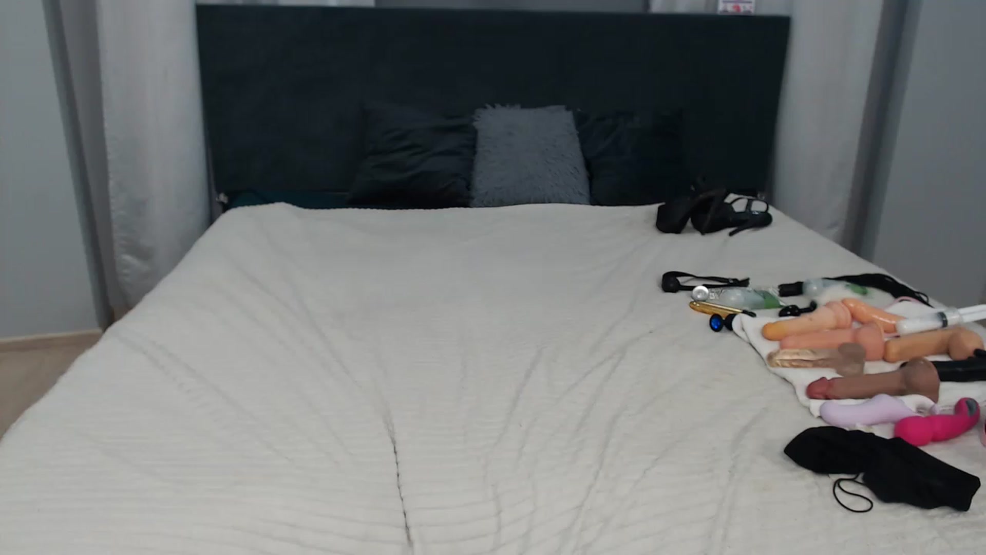 Gallery image thumbnail from Loren_Ray's myfreecams stream on, 11/14/2022, 11:04 image 19 of 20