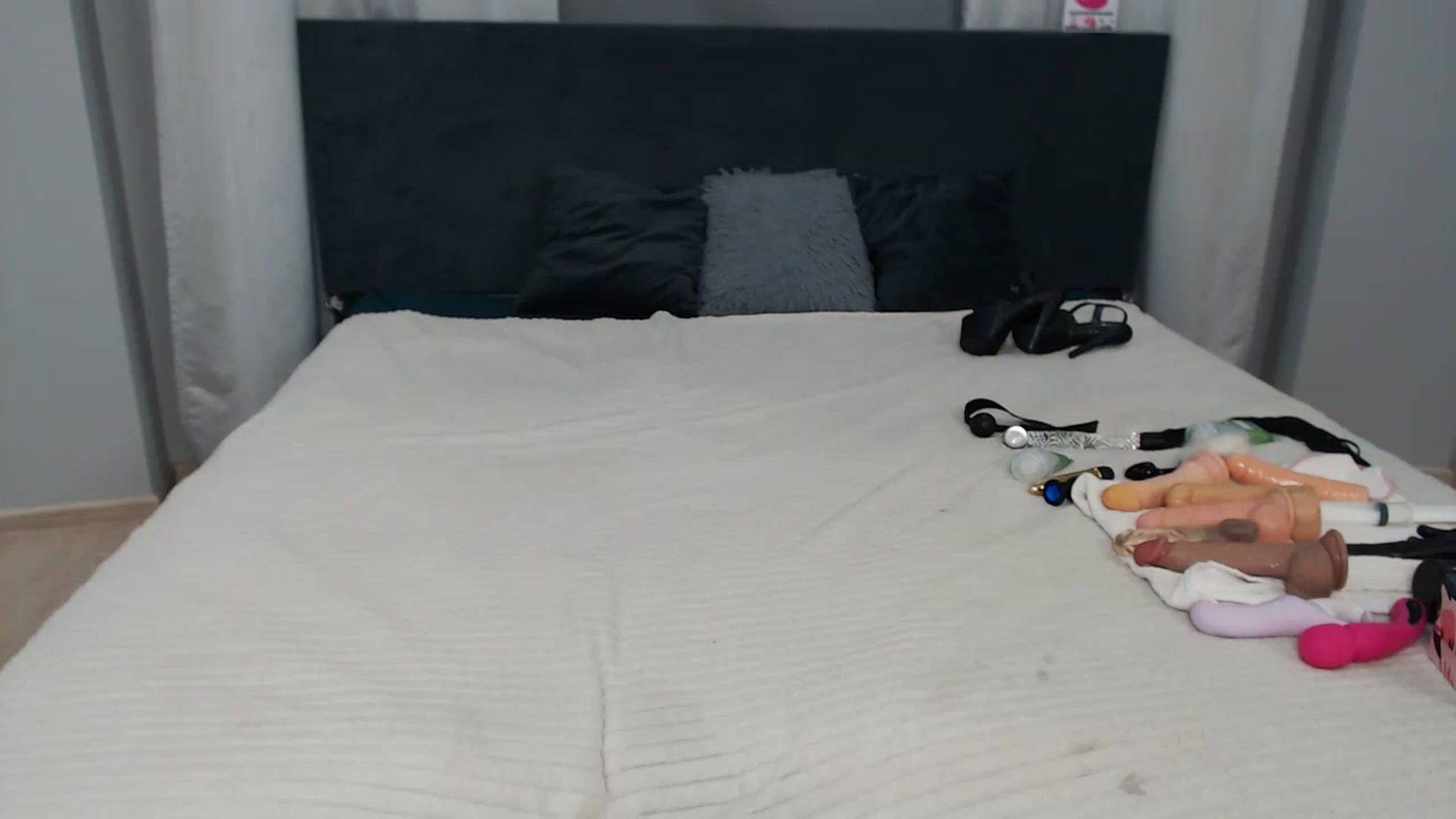 Gallery image thumbnail from Loren_Ray's myfreecams stream on, 11/14/2022, 11:02 image 16 of 20