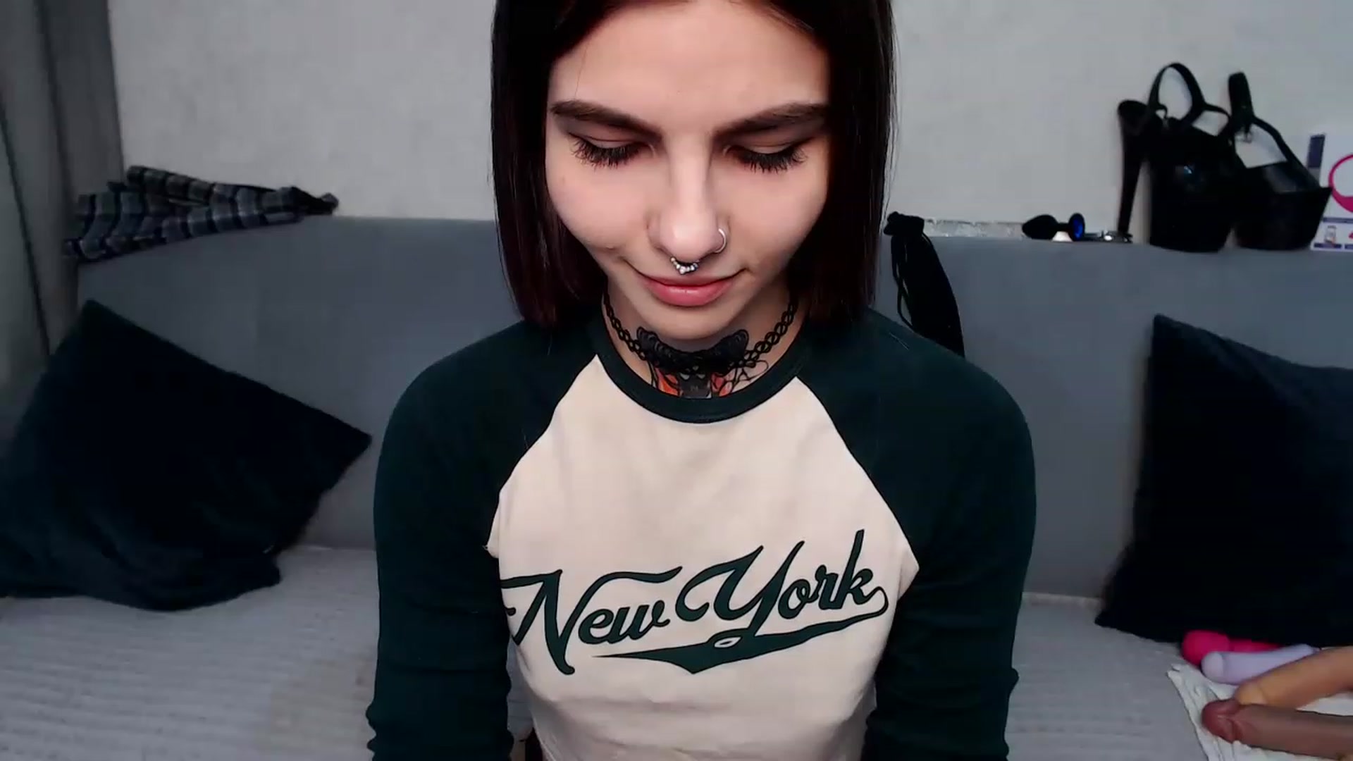Gallery image thumbnail from Loren_Ray's myfreecams stream on, 02/09/2023, 15:18 image 15 of 20