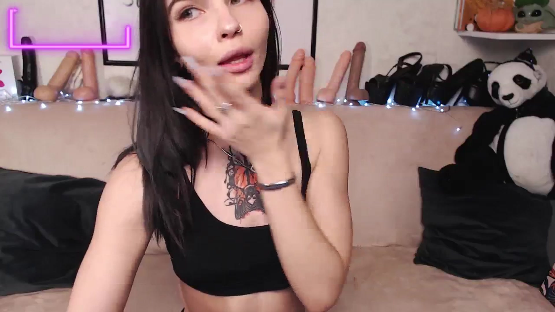 Gallery image thumbnail from Loren_Ray's myfreecams stream on, 12/24/2023, 10:06 image 10 of 20
