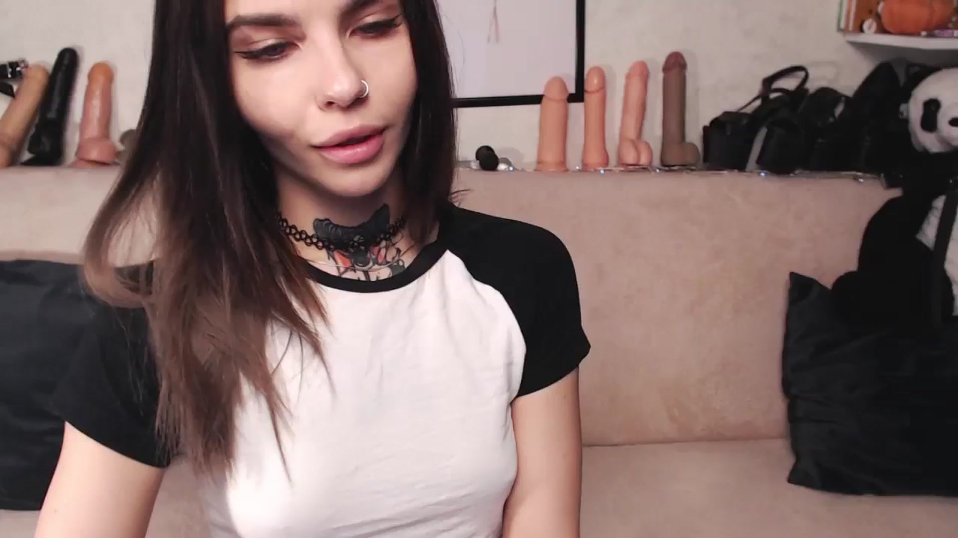 Gallery image thumbnail from Loren_Ray's myfreecams stream on, 01/29/2024, 11:17 image 1 of 20