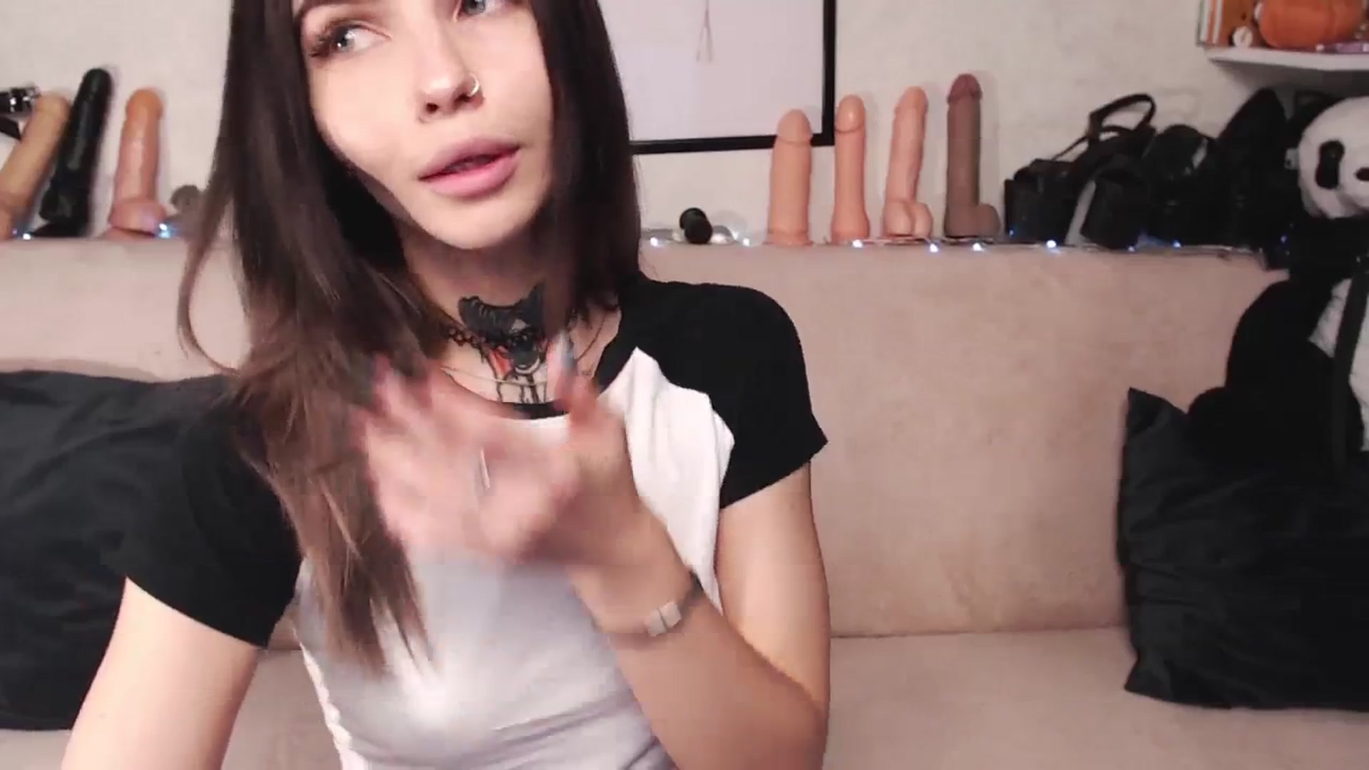 Gallery image thumbnail from Loren_Ray's myfreecams stream on, 01/29/2024, 11:17 image 5 of 20