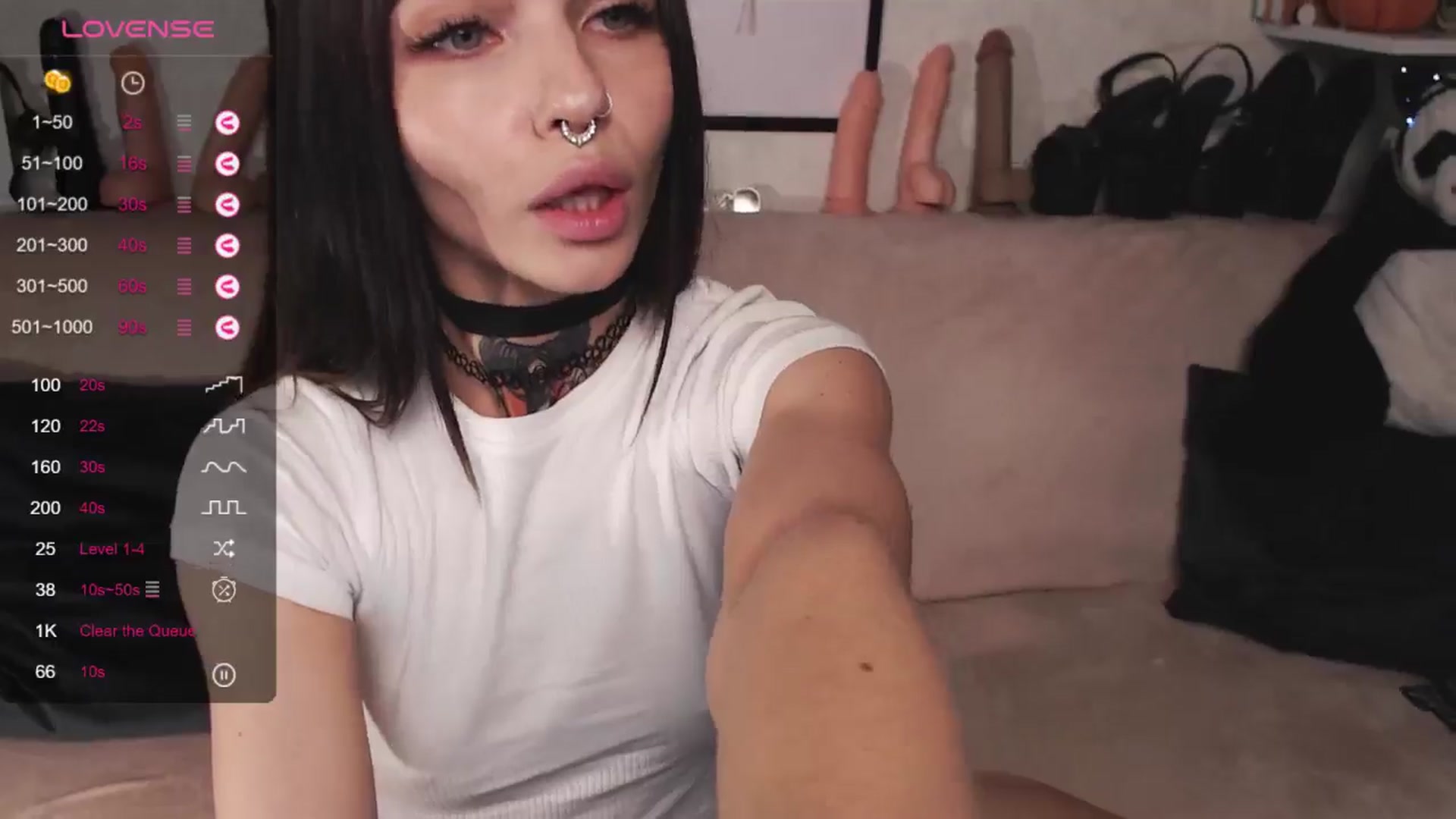 Gallery image thumbnail from Loren_Ray's myfreecams stream on, 05/19/2024, 10:36 image 7 of 20
