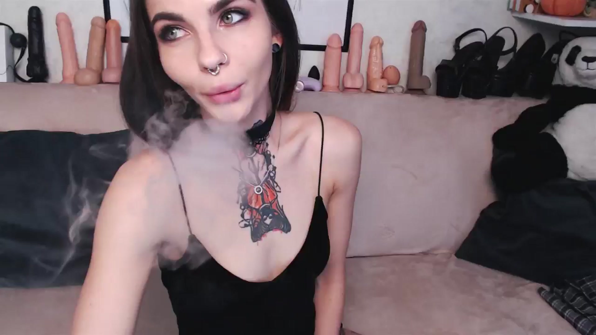 Gallery image thumbnail from Loren_Ray's myfreecams stream on, 07/13/2024, 08:33 image 6 of 20