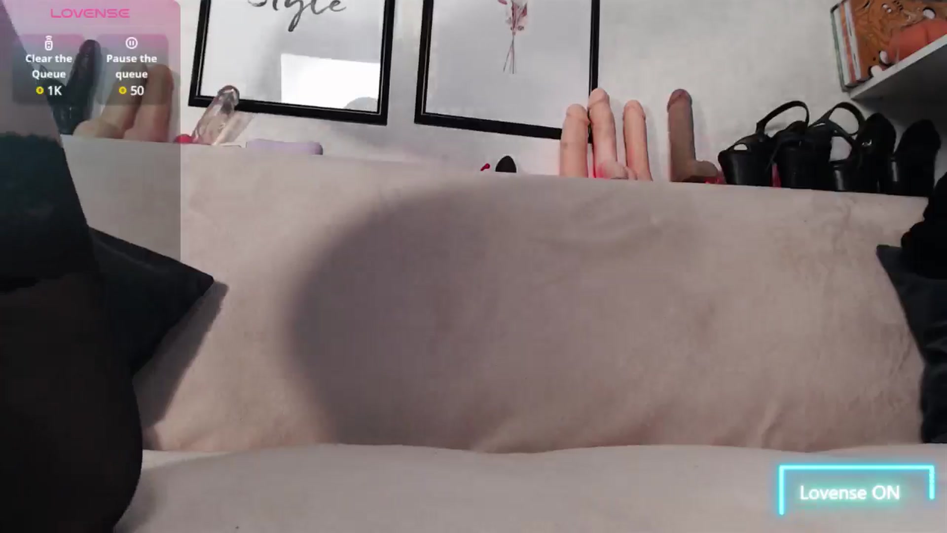 Gallery image thumbnail from Loren_Ray's myfreecams stream on, 02/20/2025, 10:54 image 7 of 20