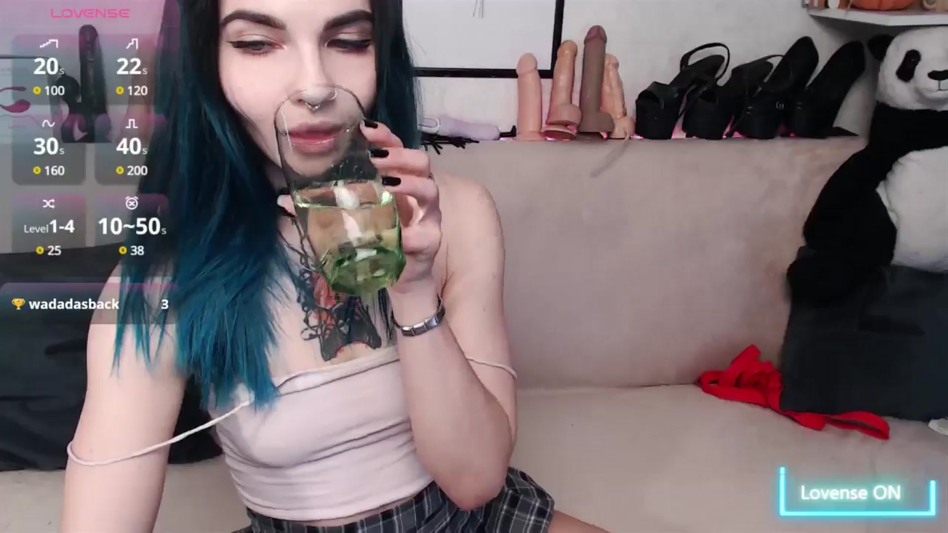 Gallery image thumbnail from Loren_Ray's myfreecams stream on, 04/21/2025, 09:59 image 4 of 20