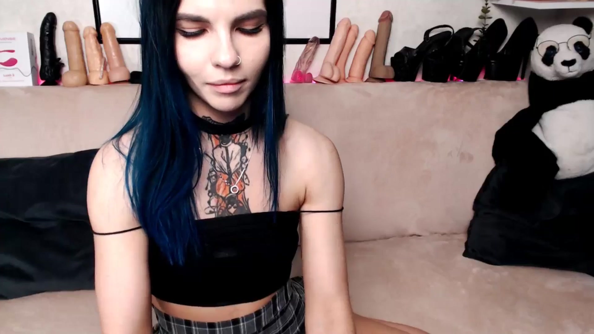 Gallery image thumbnail from Loren_Ray's myfreecams stream on, 05/20/2025, 15:09 image 15 of 20
