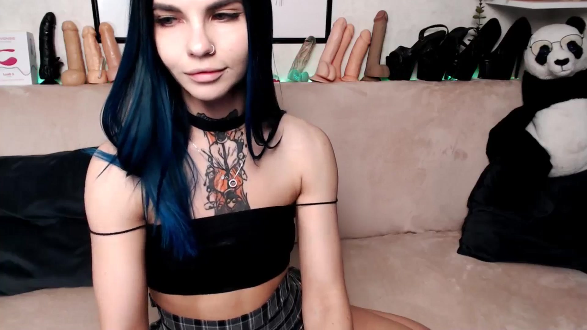 Gallery image thumbnail from Loren_Ray's myfreecams stream on, 05/20/2025, 15:09 image 11 of 20