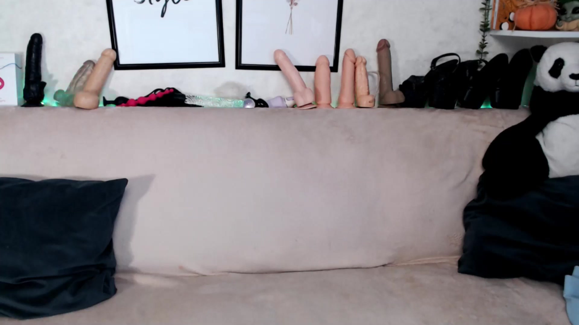 Gallery image thumbnail from Loren_Ray's myfreecams stream on, 07/17/2025, 10:18 image 13 of 20